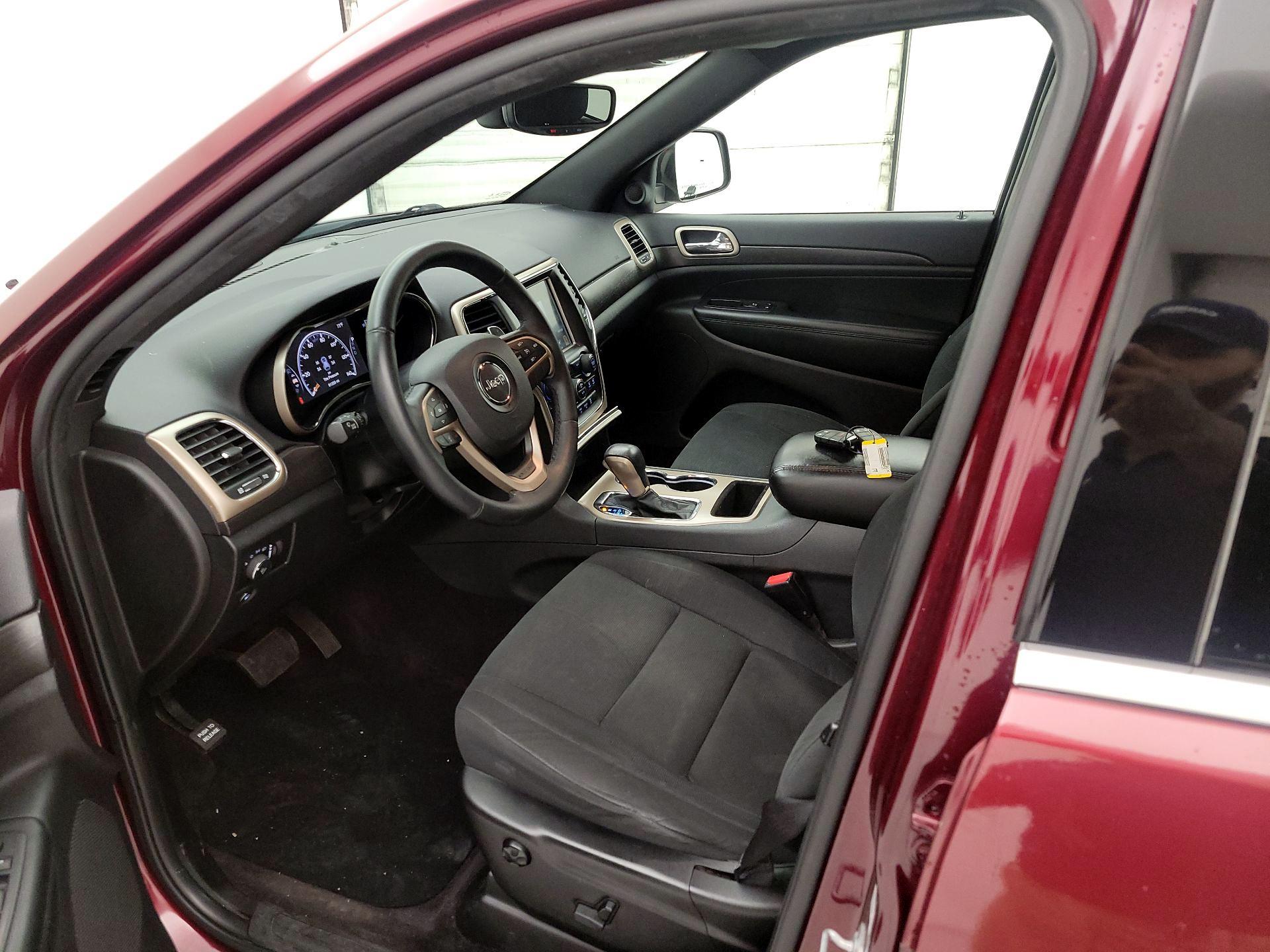 Thumbnail: 2017 Jeep Grand Cherokee - 11
