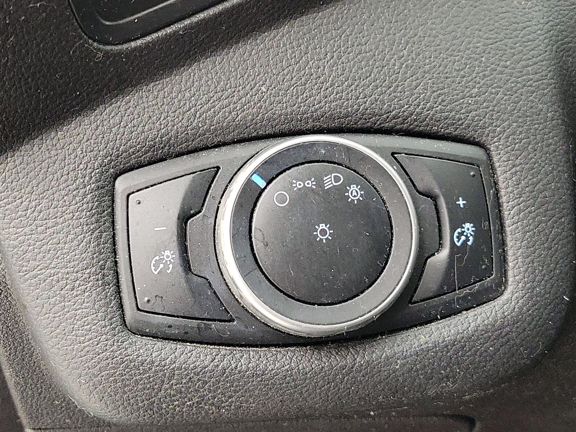 Thumbnail: 2015 Ford Escape - 13
