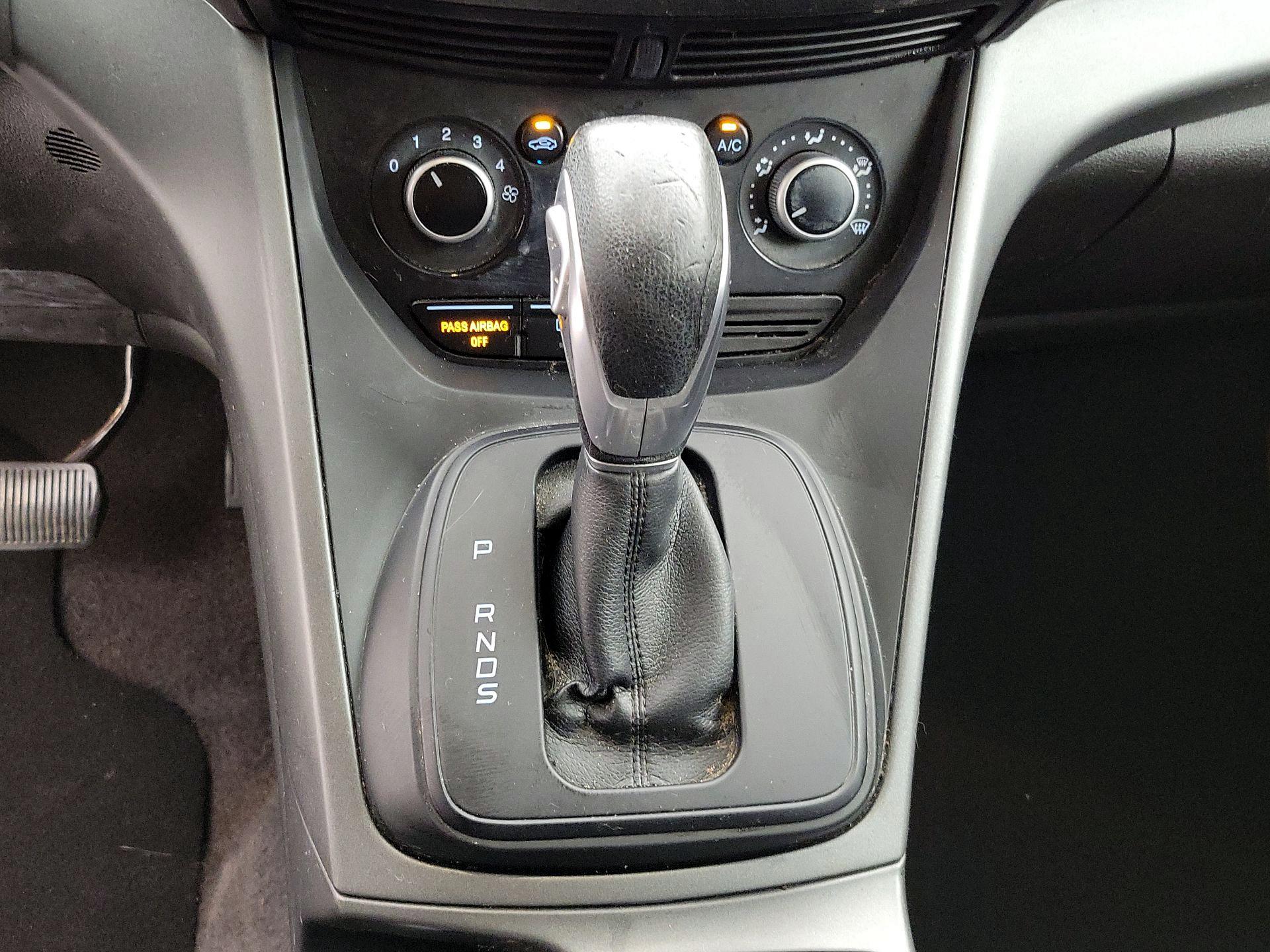 Thumbnail: 2015 Ford Escape - 17