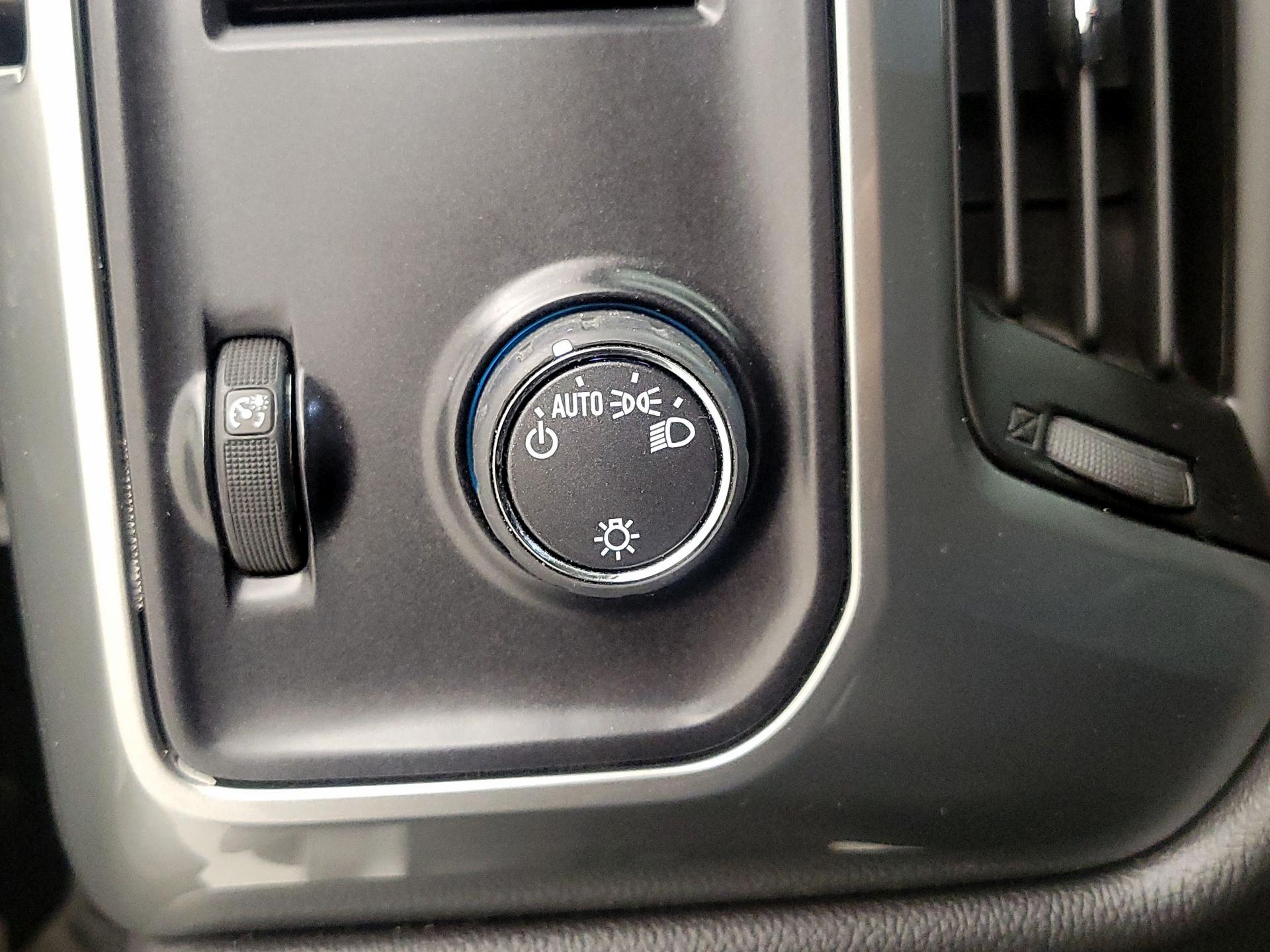 Thumbnail: 2014 Chevrolet Silverado 1500 - 13