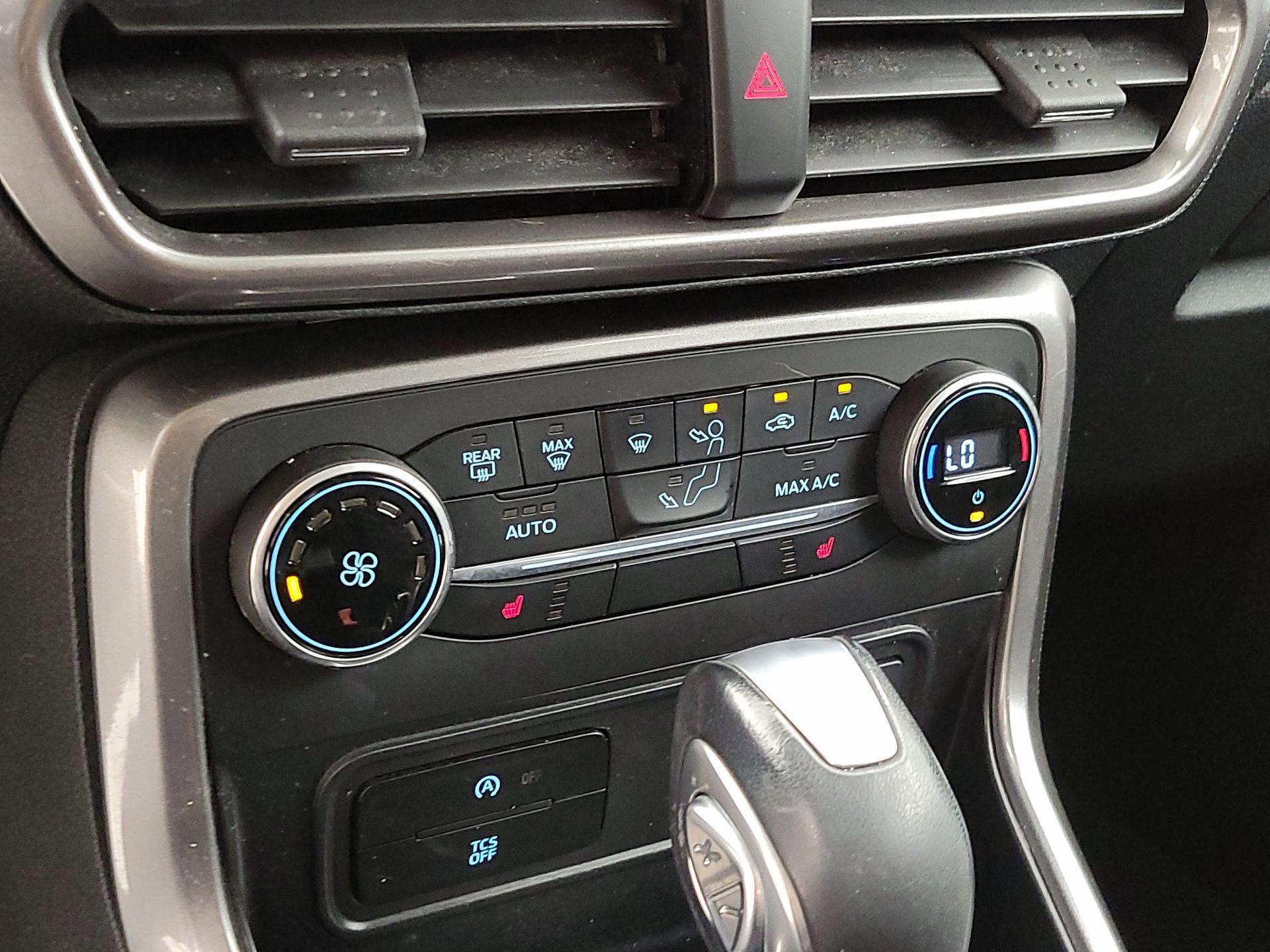 Thumbnail: 2018 Ford EcoSport - 16