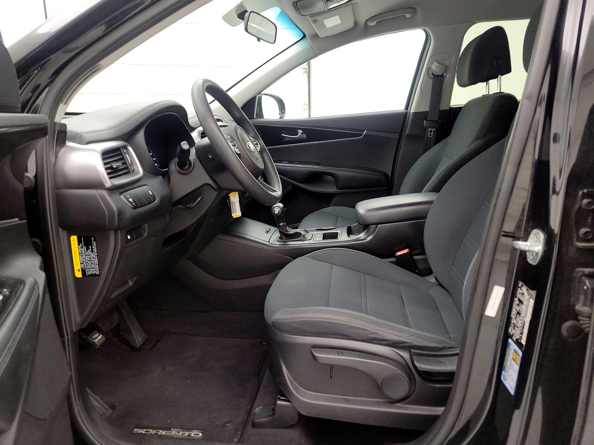 Thumbnail: 2017 Kia Sorento - 11