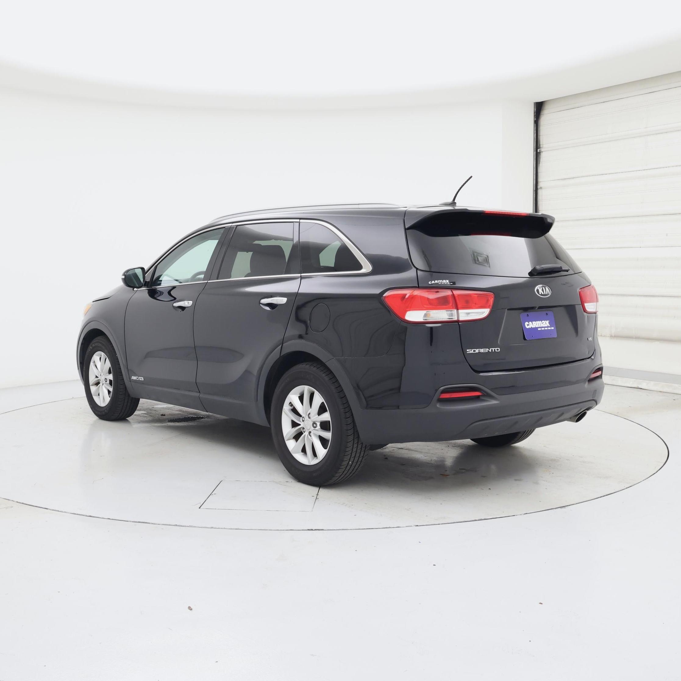 Thumbnail: 2017 Kia Sorento - 2