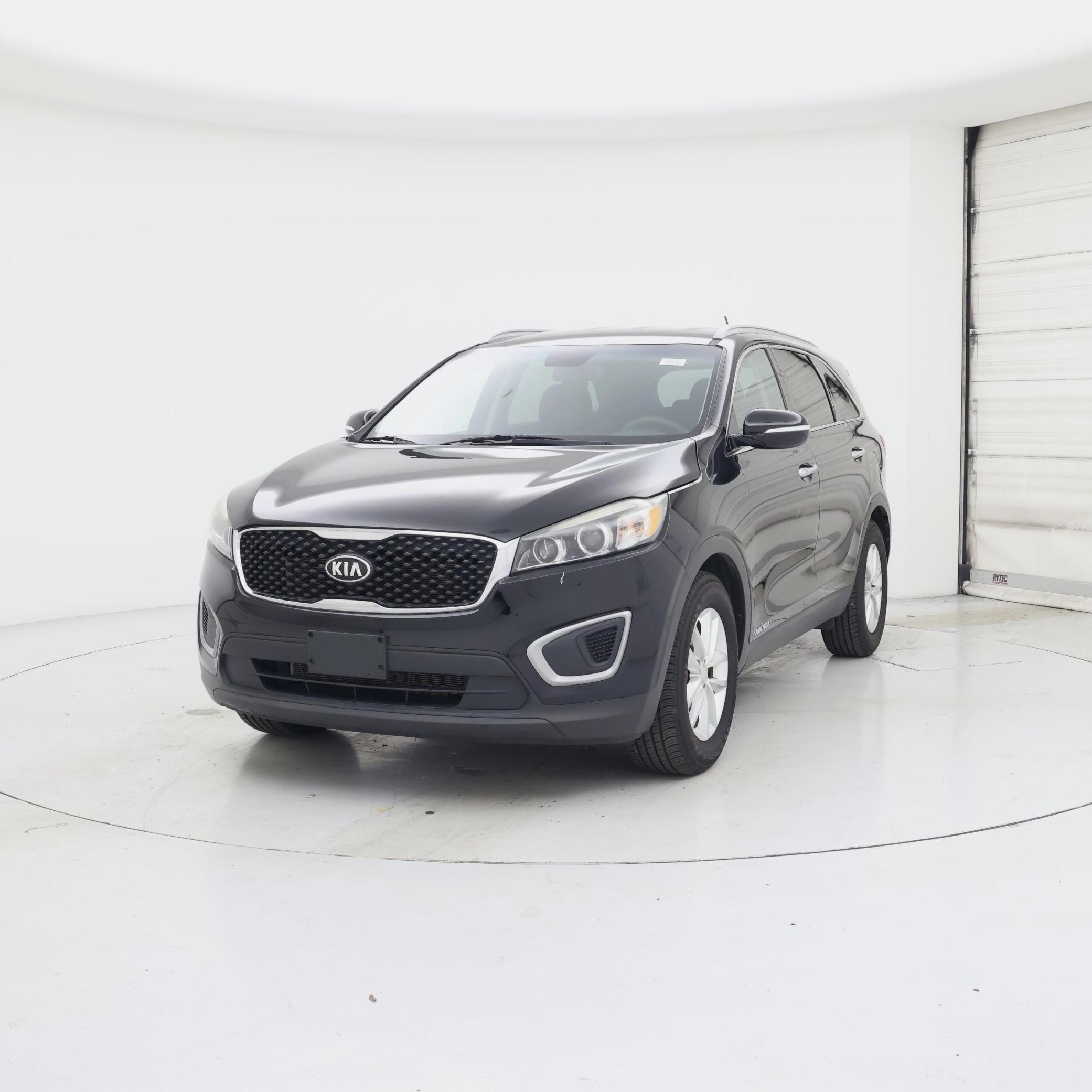 Thumbnail: 2017 Kia Sorento - 4
