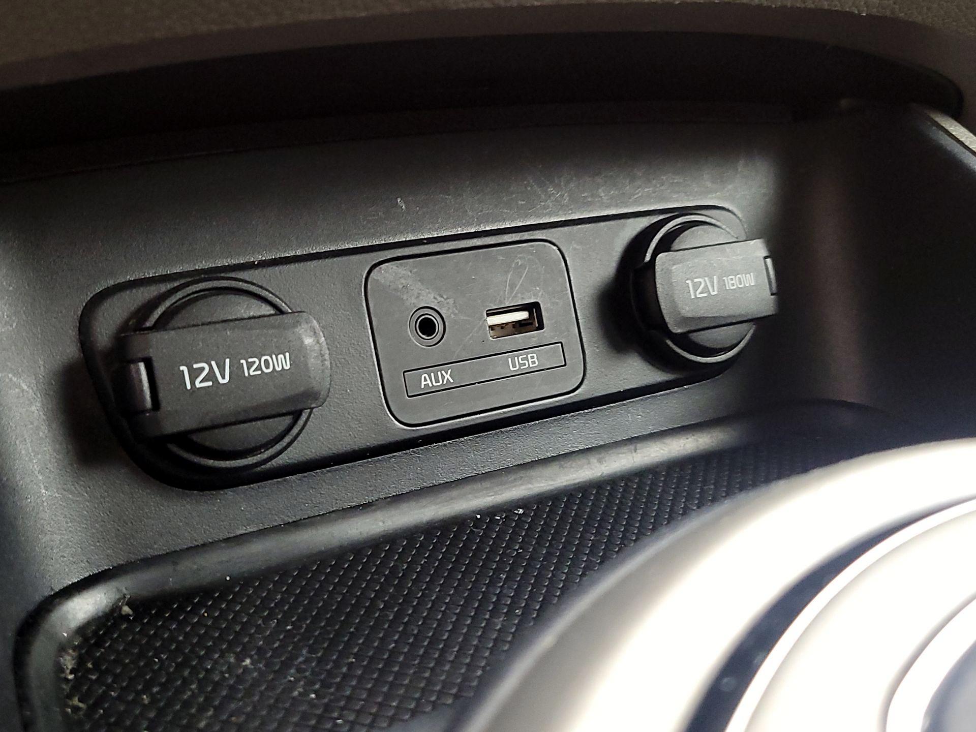 Thumbnail: 2016 Kia Sportage - 17