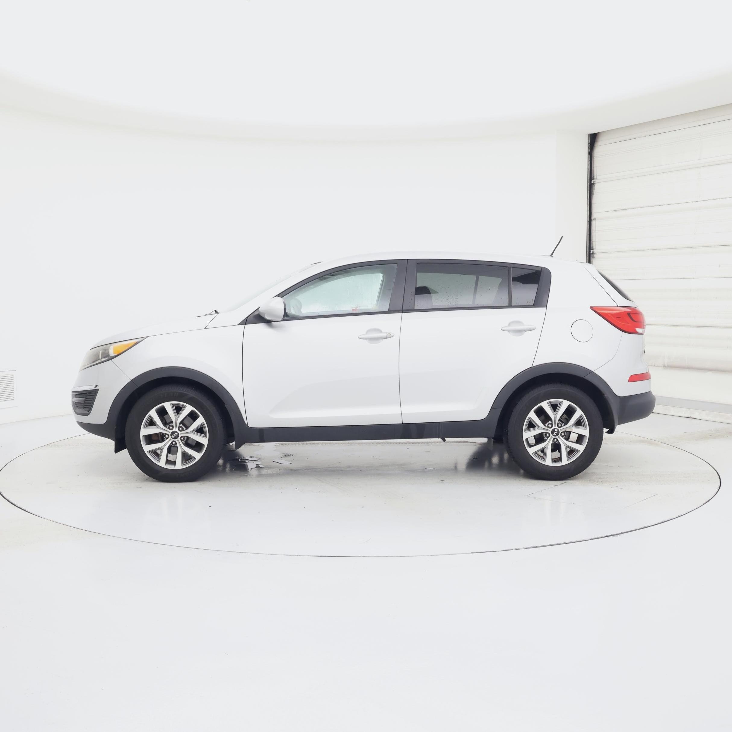 Thumbnail: 2016 Kia Sportage - 3