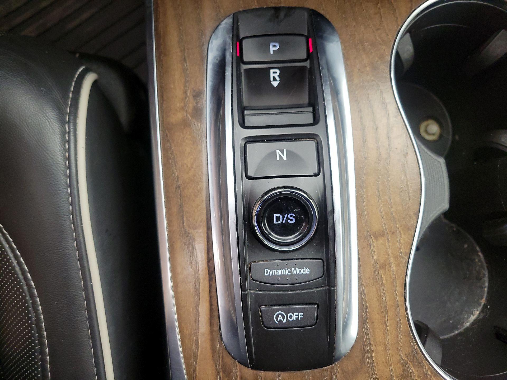 Thumbnail: 2019 Acura MDX - 18