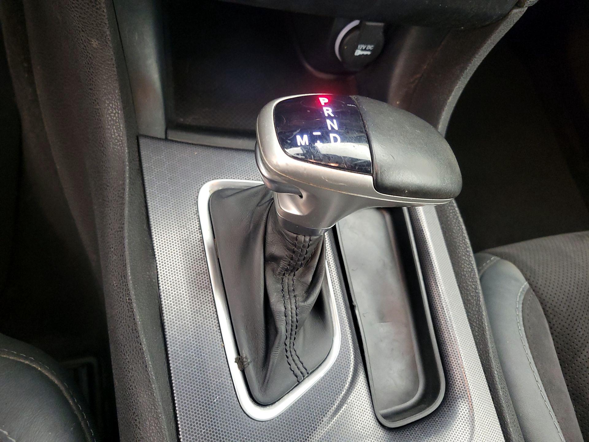 Thumbnail: 2015 Dodge Charger - 15