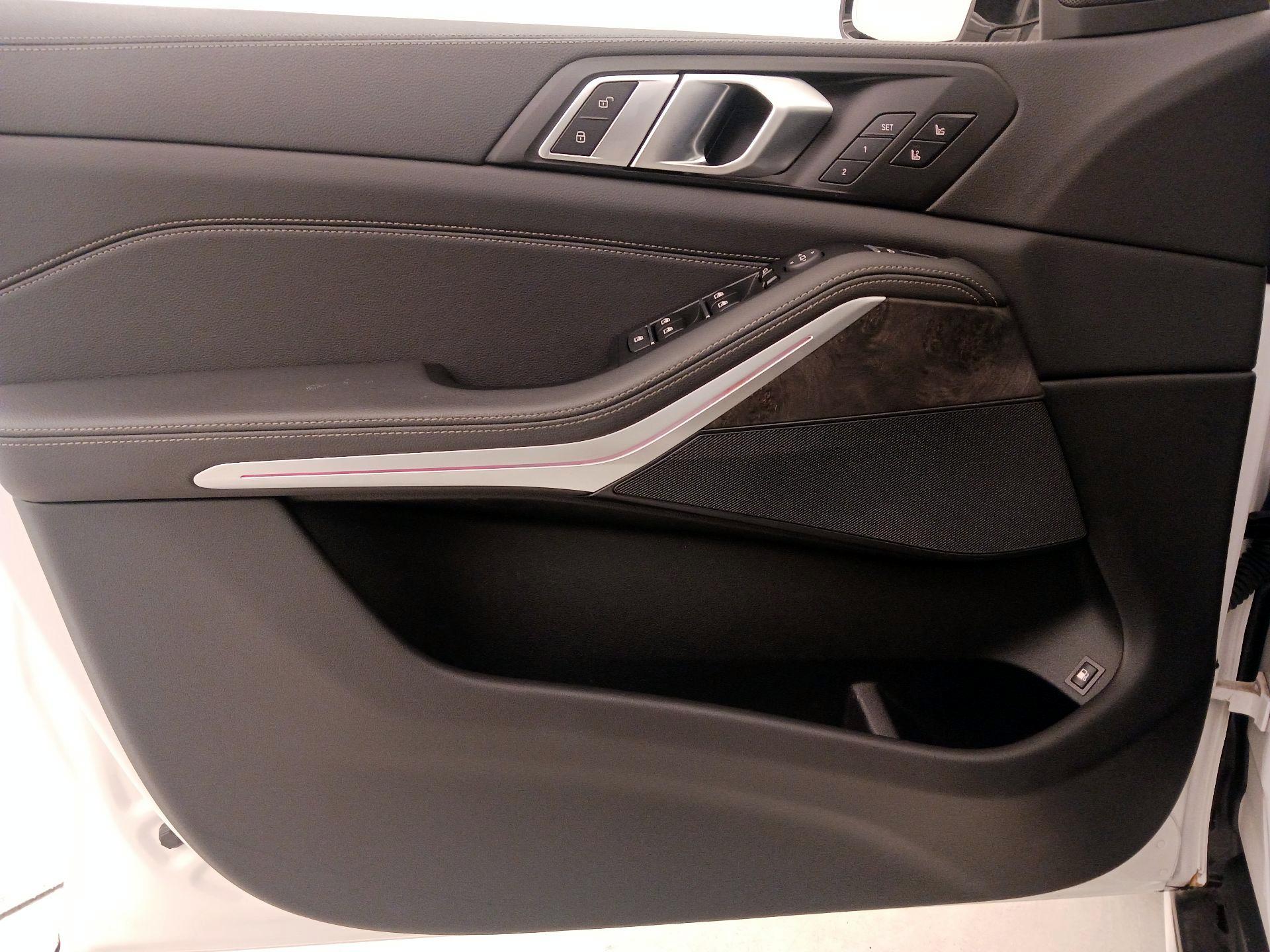 Thumbnail: 2022 BMW X5 - 12