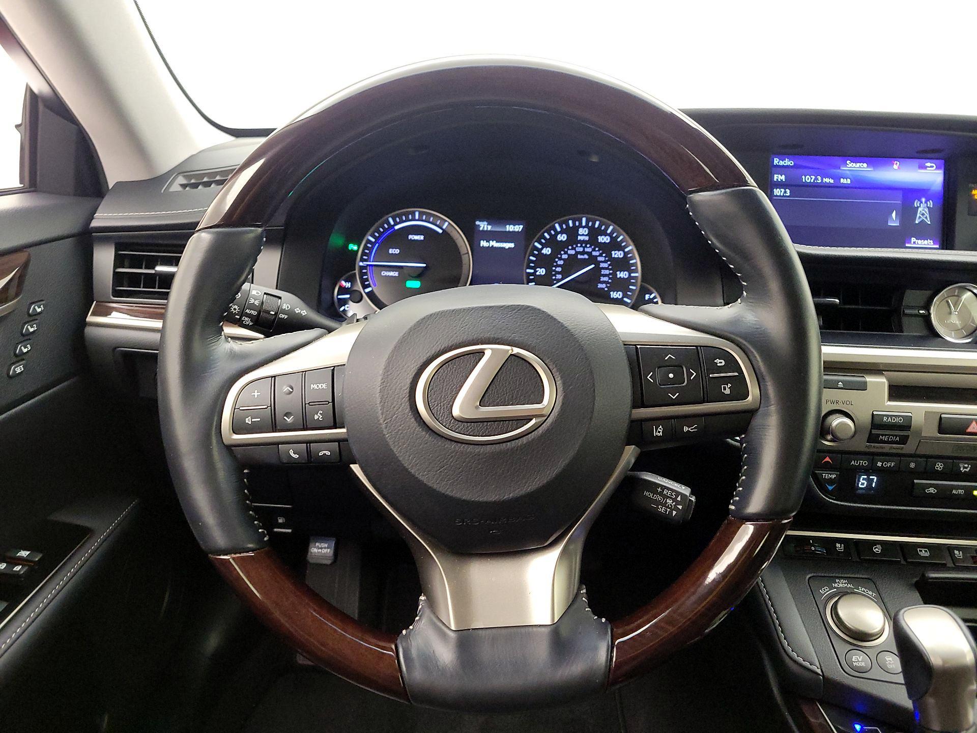 Thumbnail: 2018 Lexus ES - 10