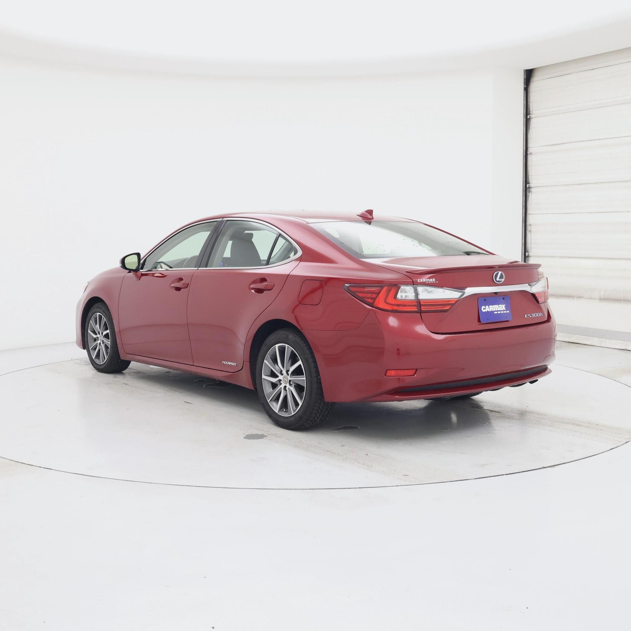 Thumbnail: 2018 Lexus ES - 2