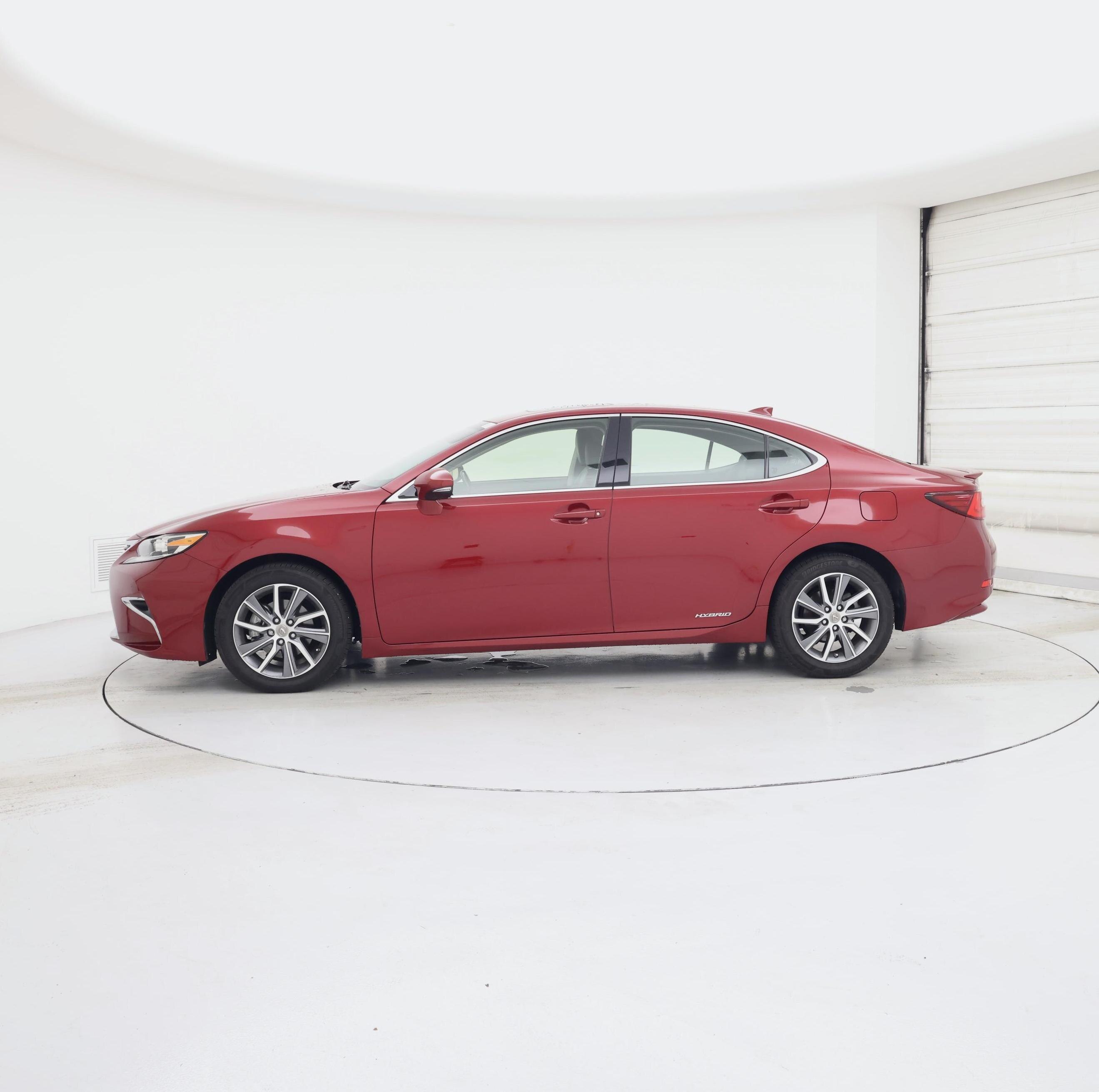 Thumbnail: 2018 Lexus ES - 3