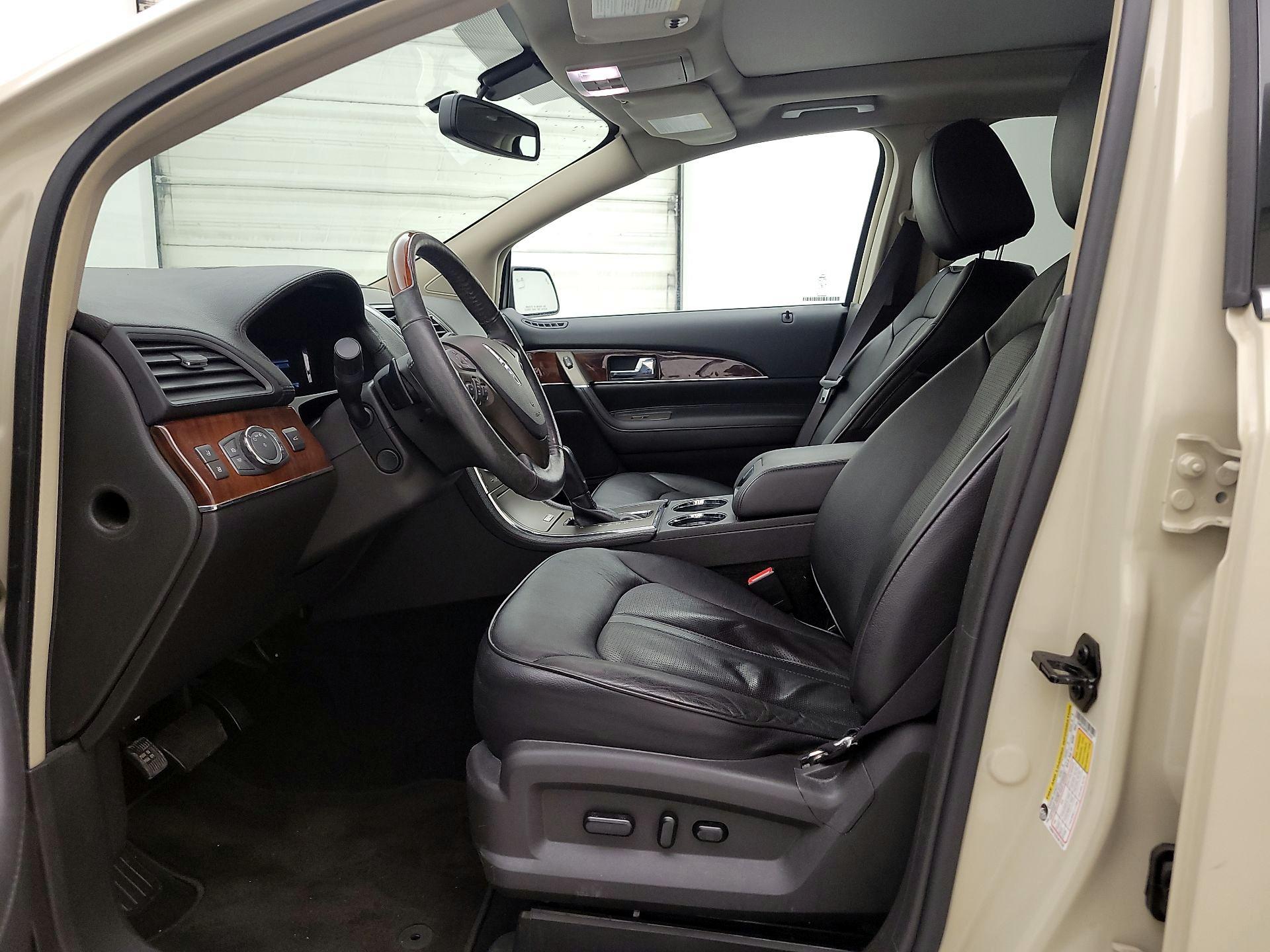 Thumbnail: 2015 Lincoln MKX - 11