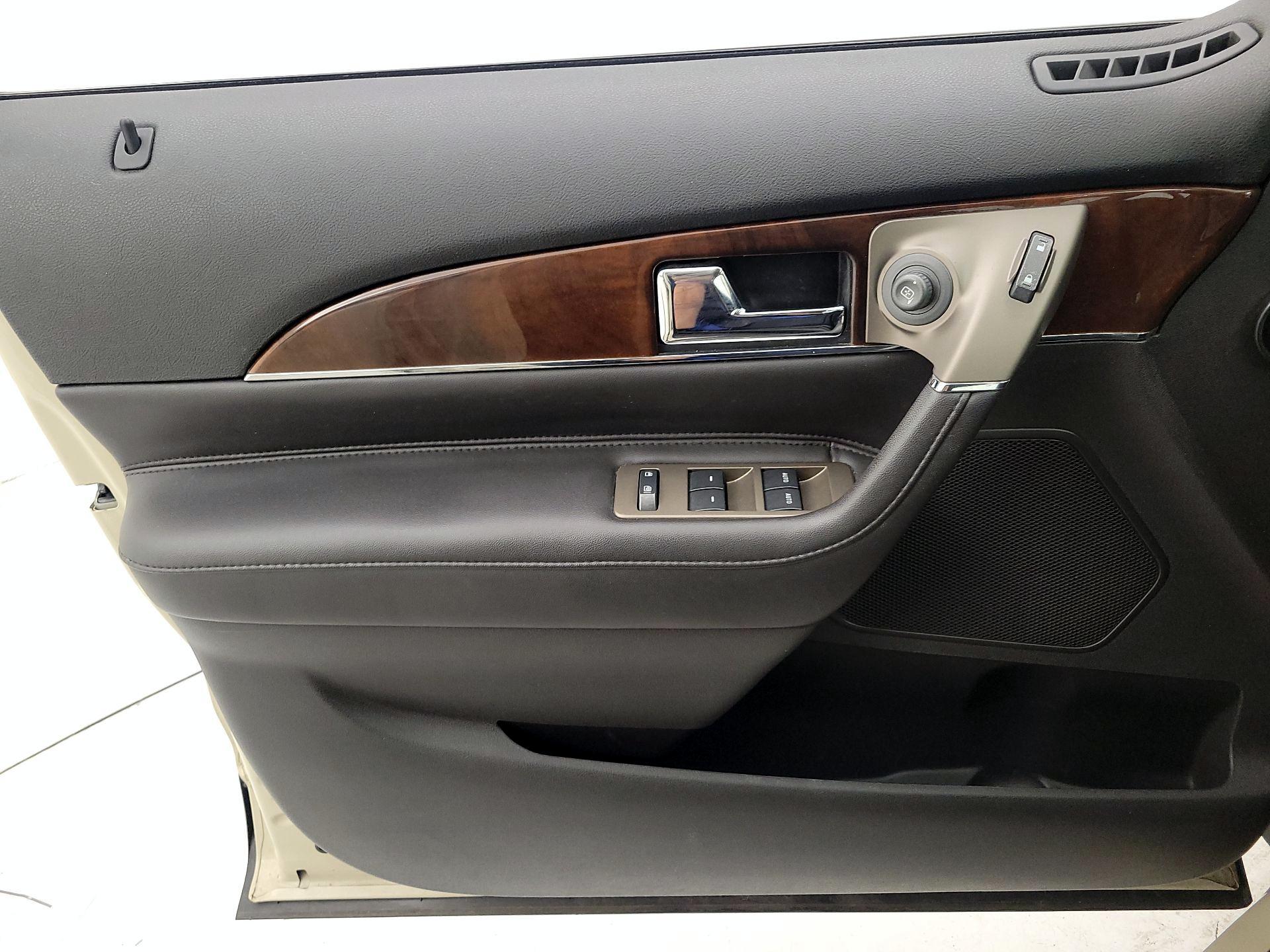Thumbnail: 2015 Lincoln MKX - 12