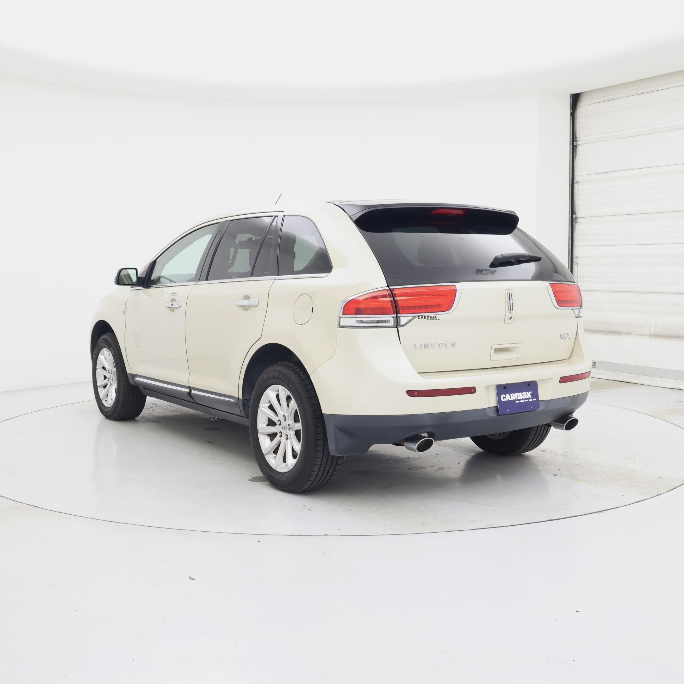 Thumbnail: 2015 Lincoln MKX - 2