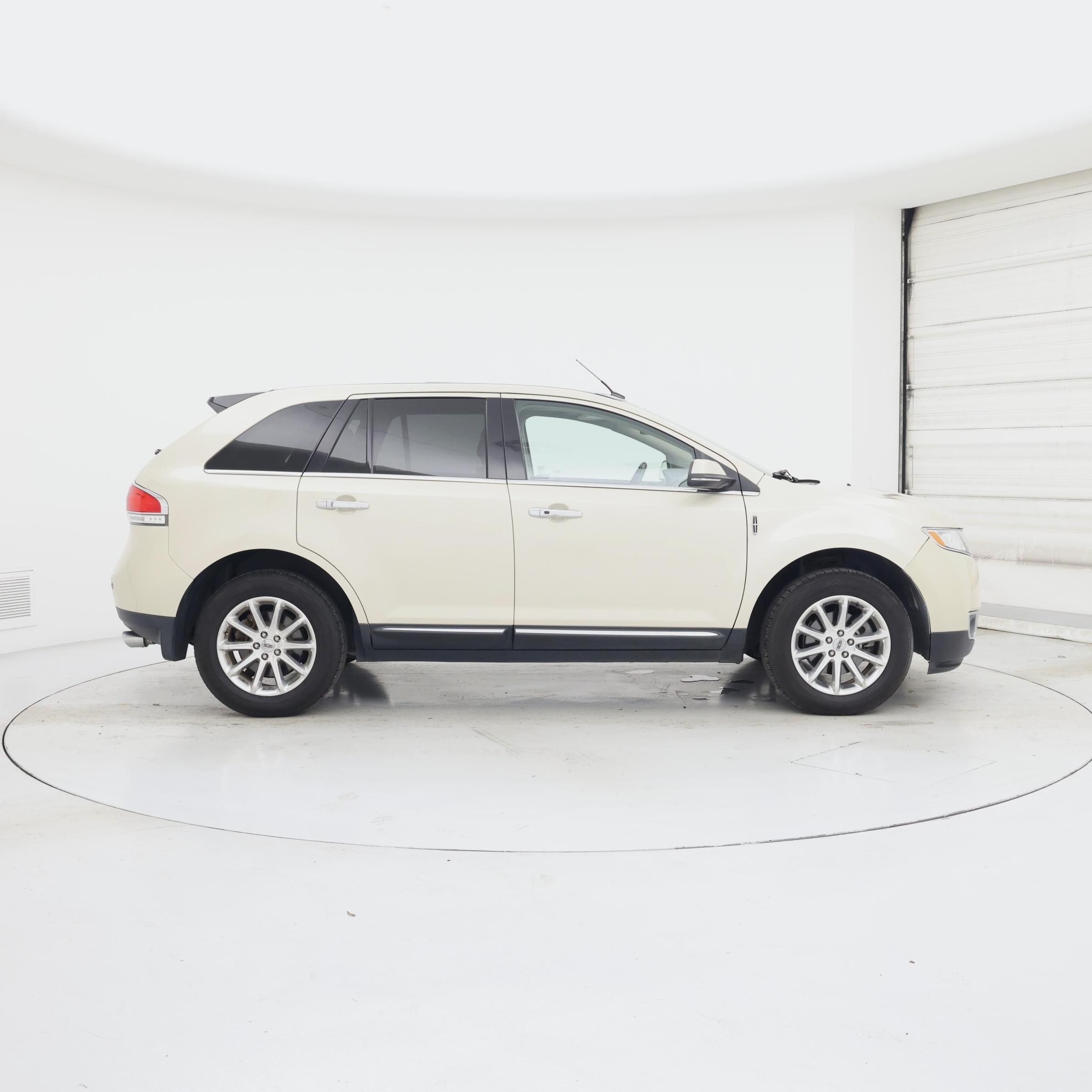 Thumbnail: 2015 Lincoln MKX - 7
