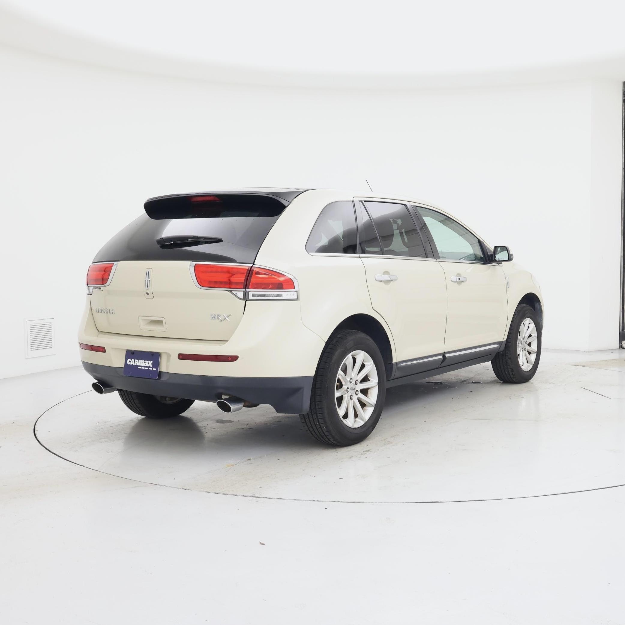 Thumbnail: 2015 Lincoln MKX - 8