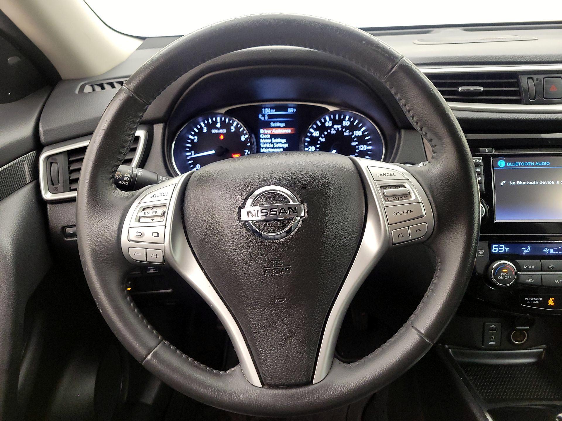 Thumbnail: 2015 Nissan Rogue - 10