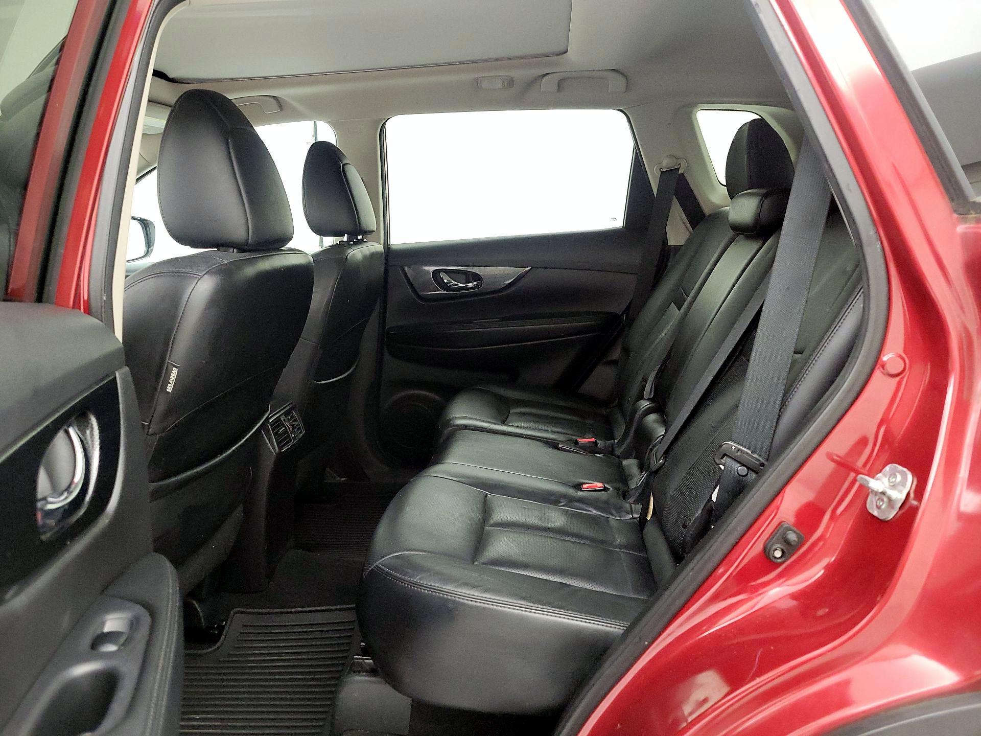 Thumbnail: 2015 Nissan Rogue - 19