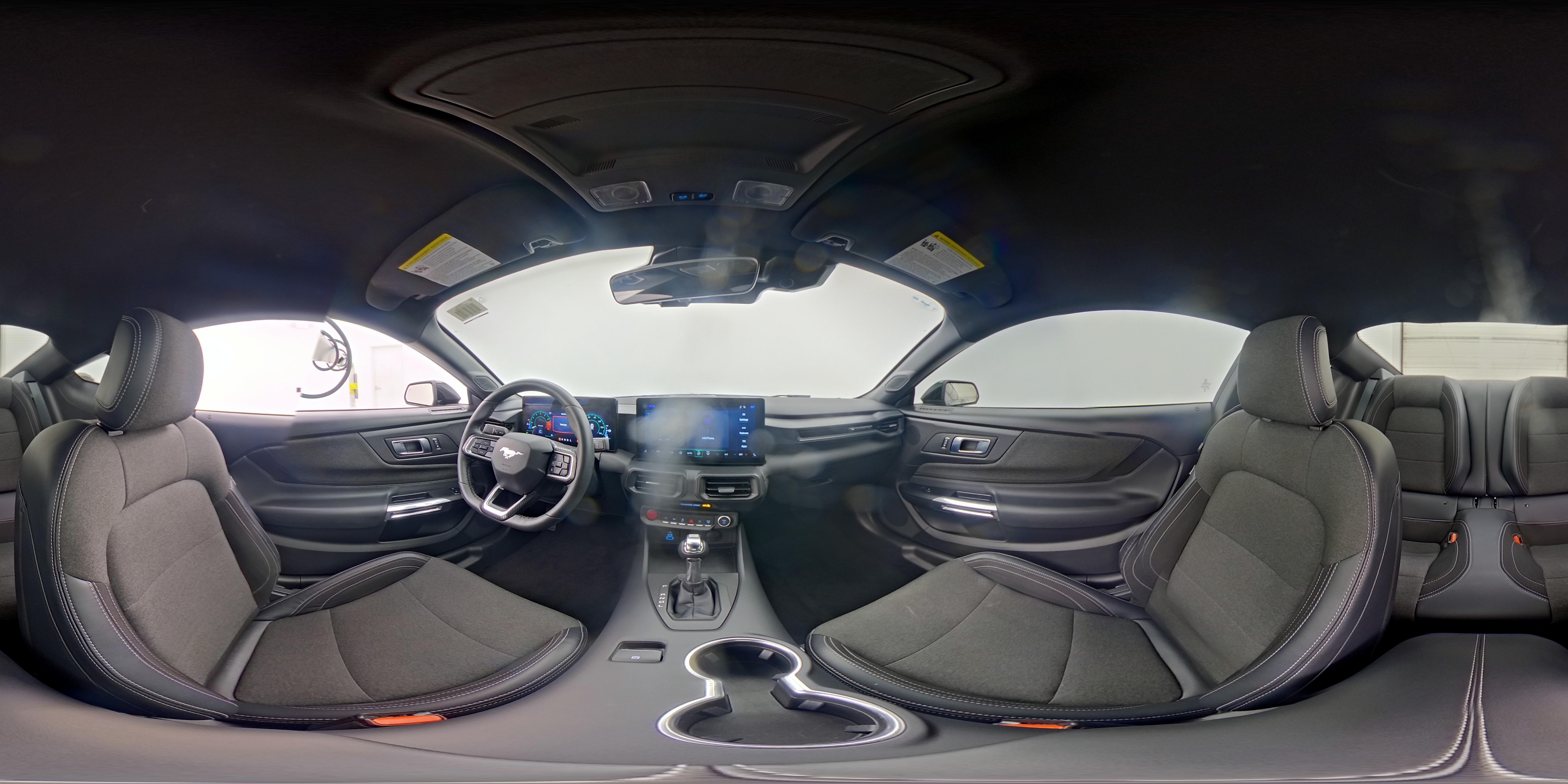 2024 Ford Mustang EcoBoost - Photo 24
