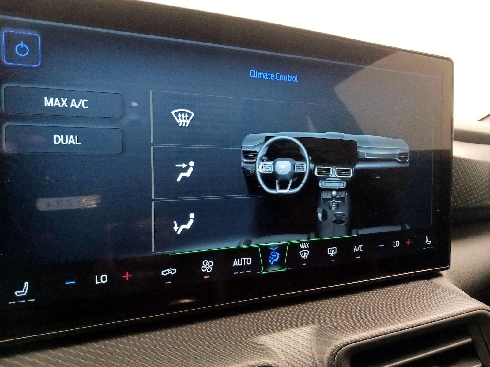 2024 Ford Mustang EcoBoost - Photo 17