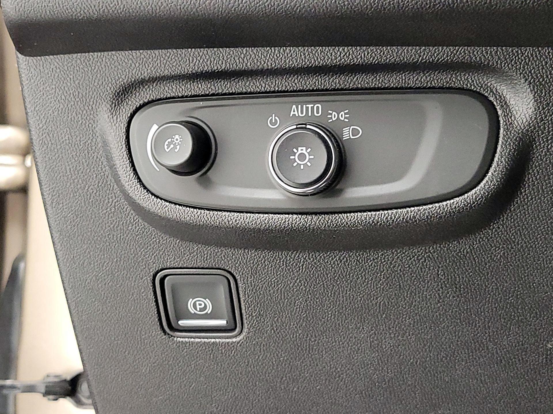 Thumbnail: 2018 GMC Terrain - 13