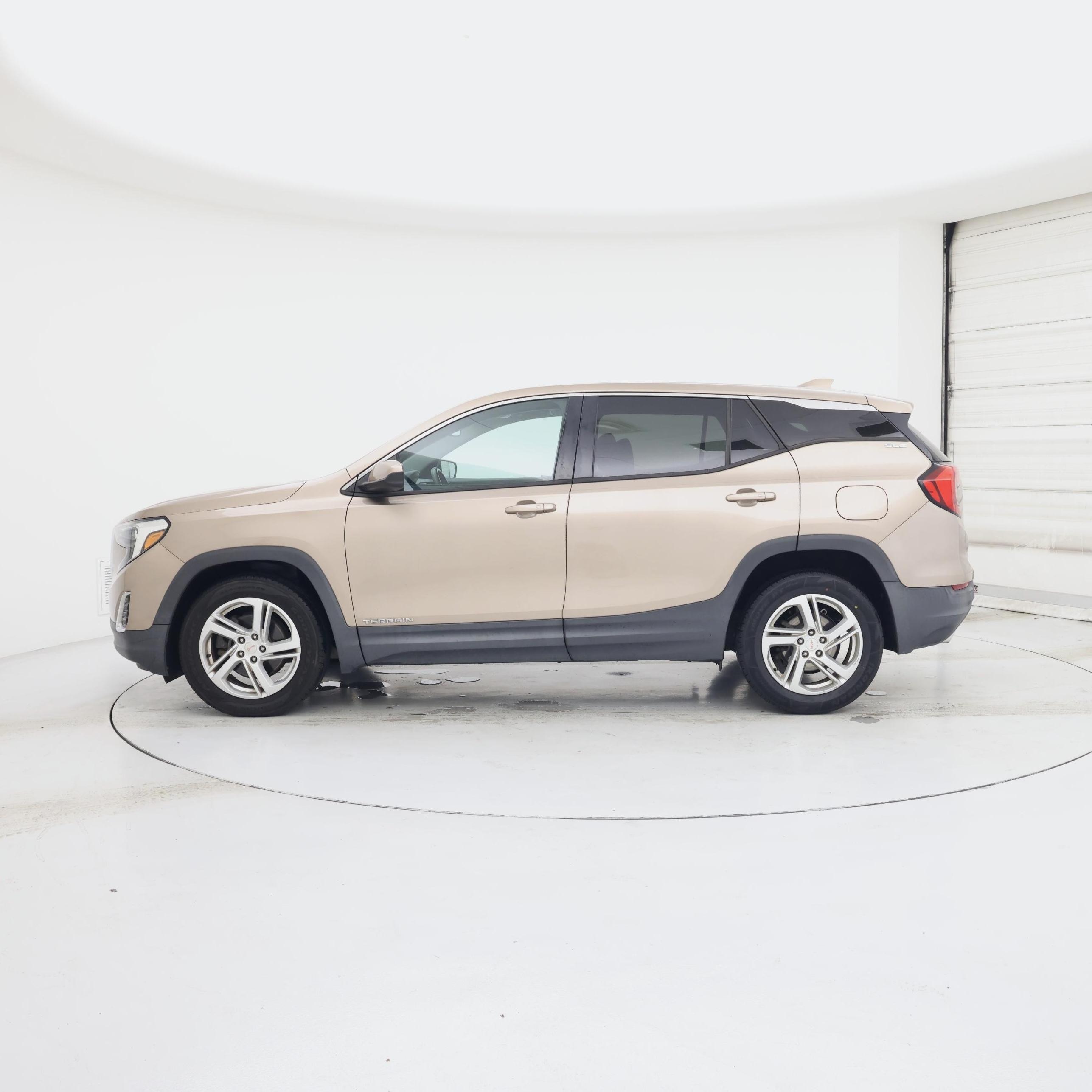 Thumbnail: 2018 GMC Terrain - 3