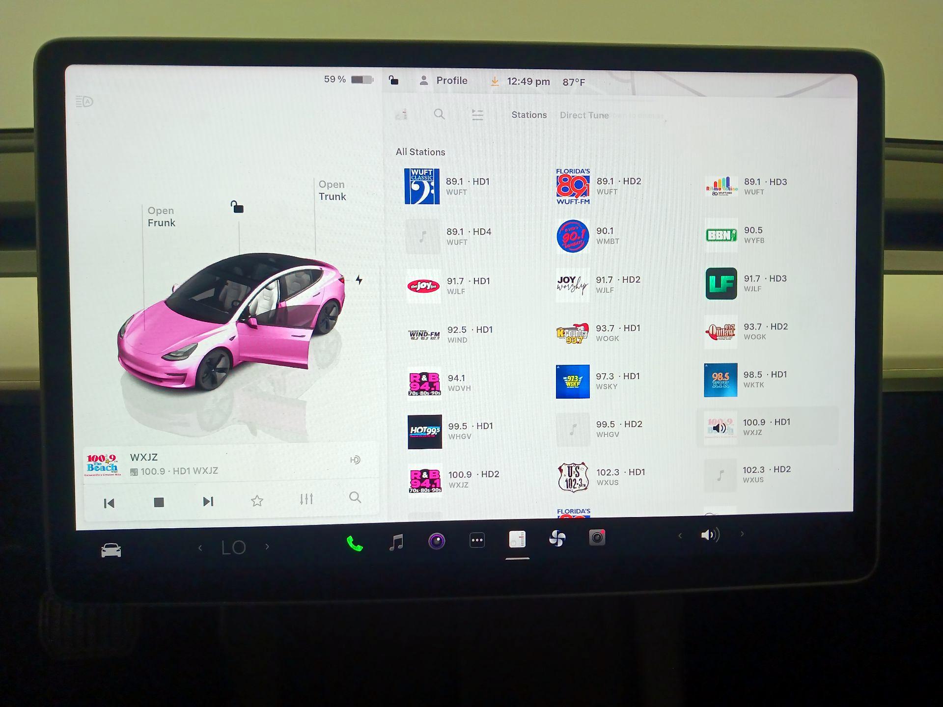 Thumbnail: 2022 Tesla Model 3 - 15