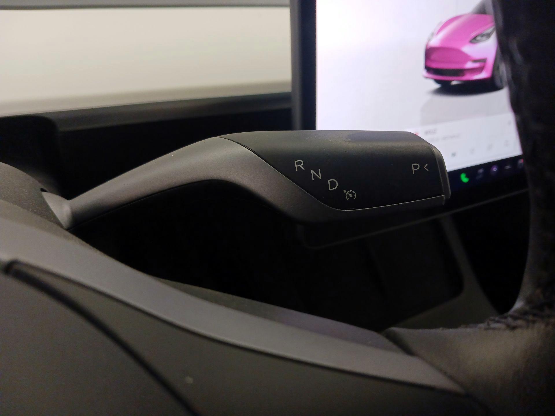 Thumbnail: 2022 Tesla Model 3 - 17