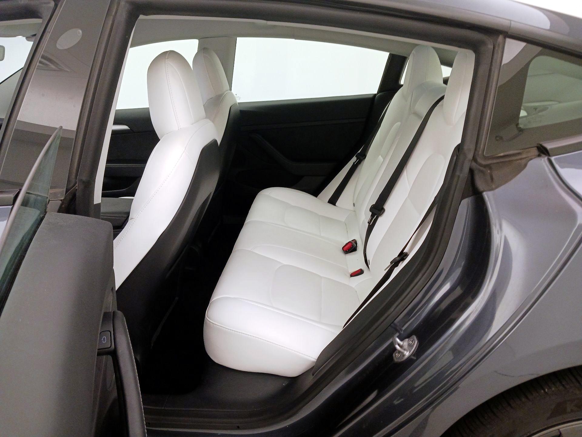 Thumbnail: 2022 Tesla Model 3 - 20