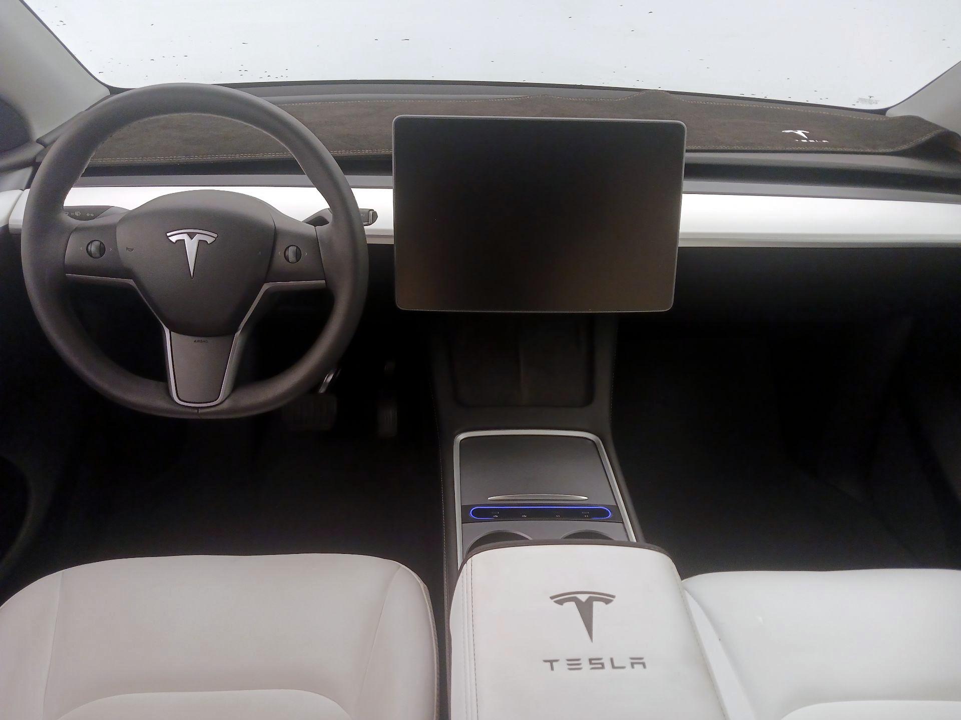 Thumbnail: 2023 Tesla Model Y - 9