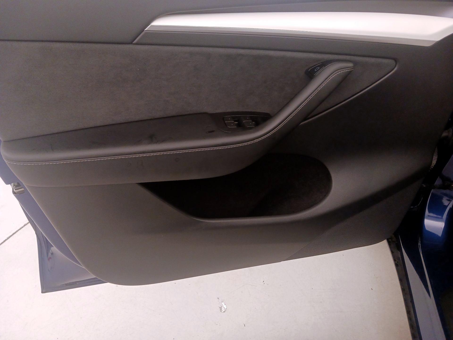 Thumbnail: 2023 Tesla Model Y - 12