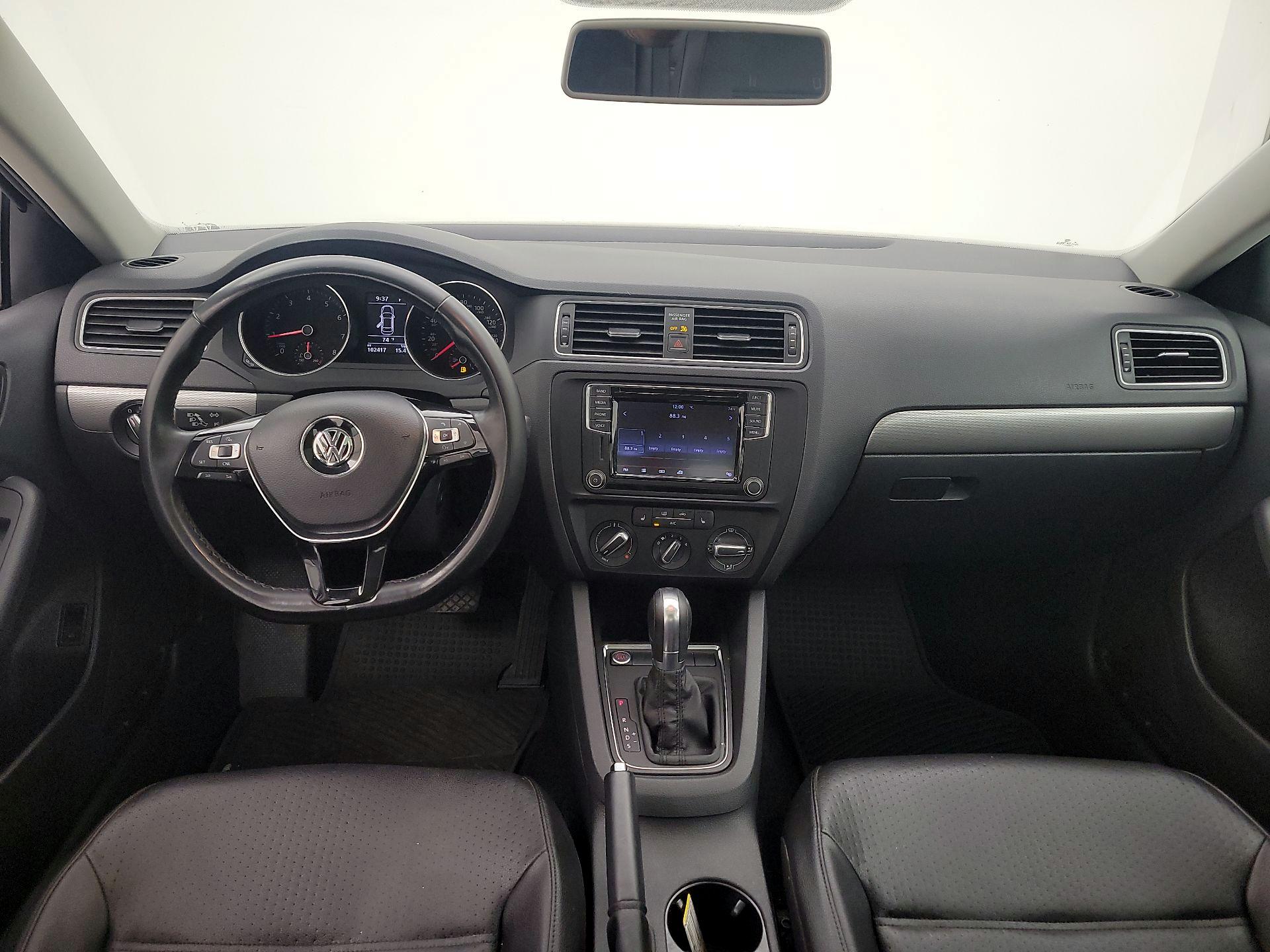 Thumbnail: 2017 Volkswagen Jetta - 9