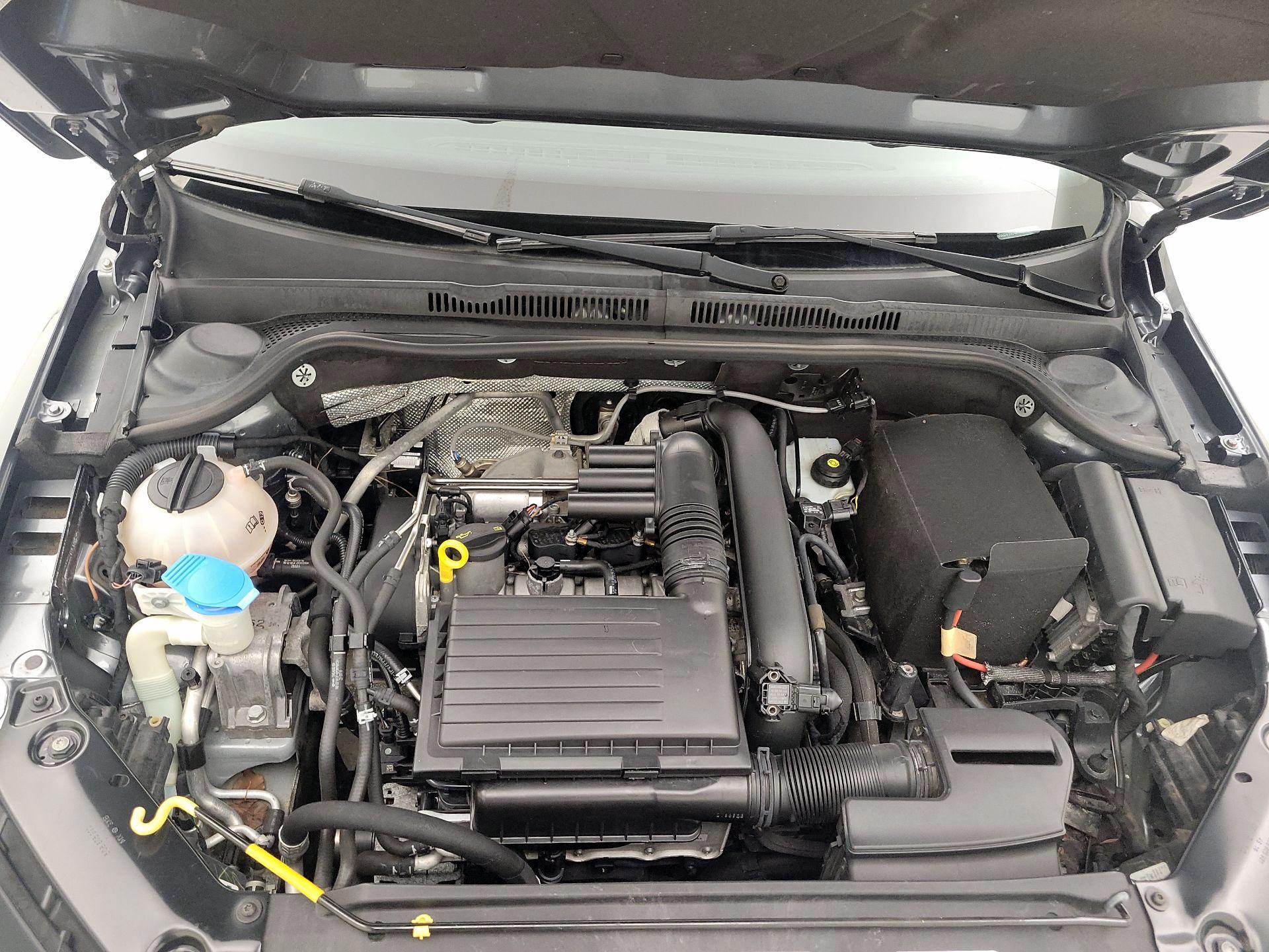 Thumbnail: 2017 Volkswagen Jetta - 20