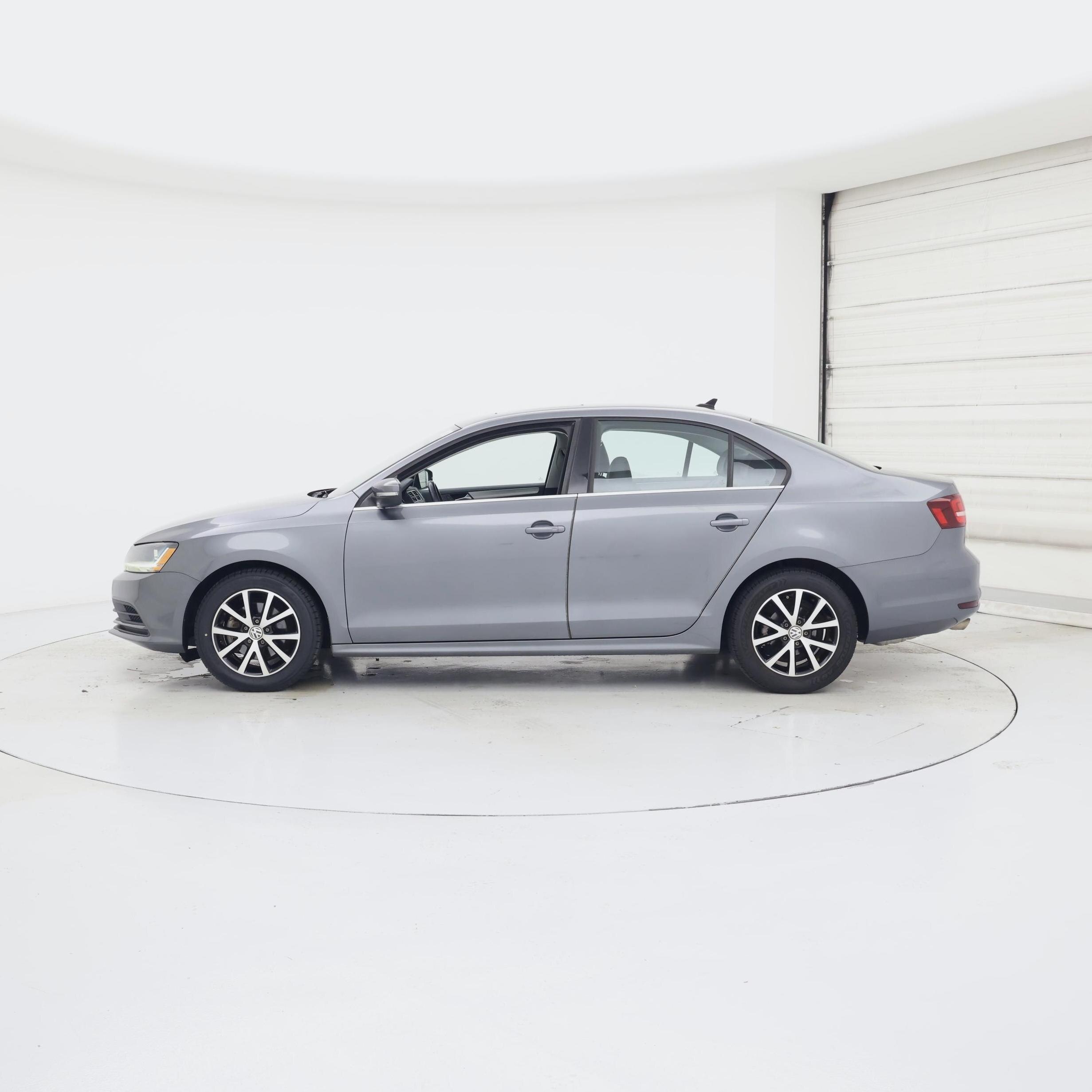 Thumbnail: 2017 Volkswagen Jetta - 3