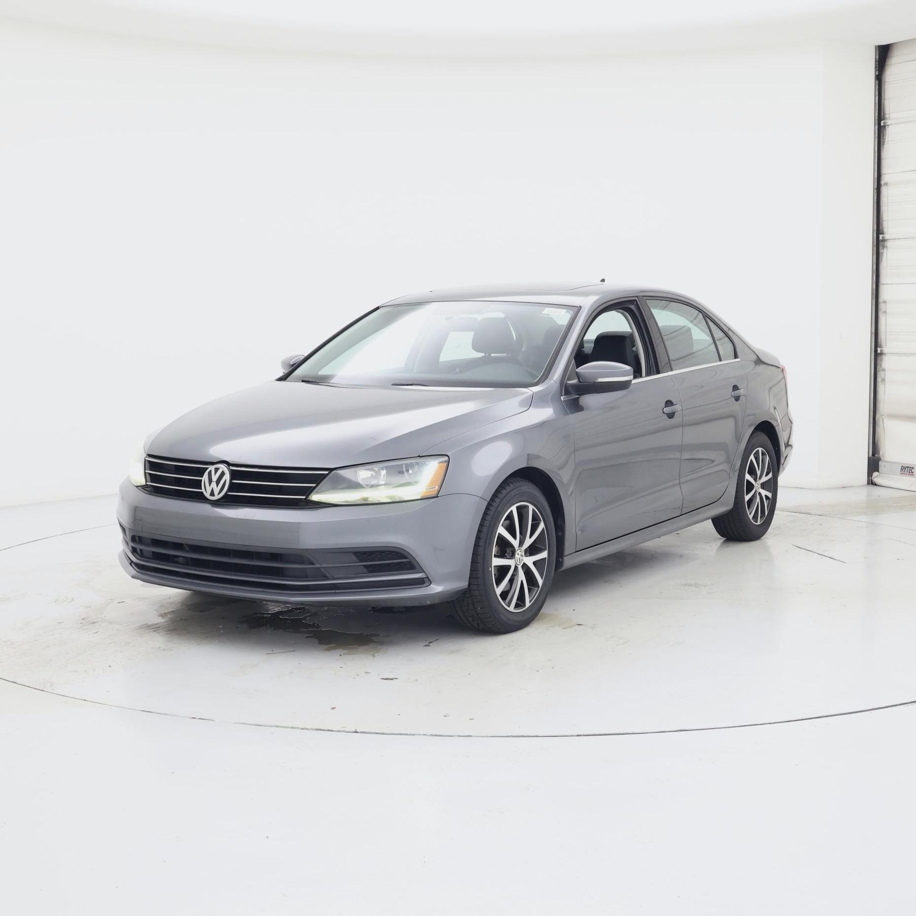 Thumbnail: 2017 Volkswagen Jetta - 4