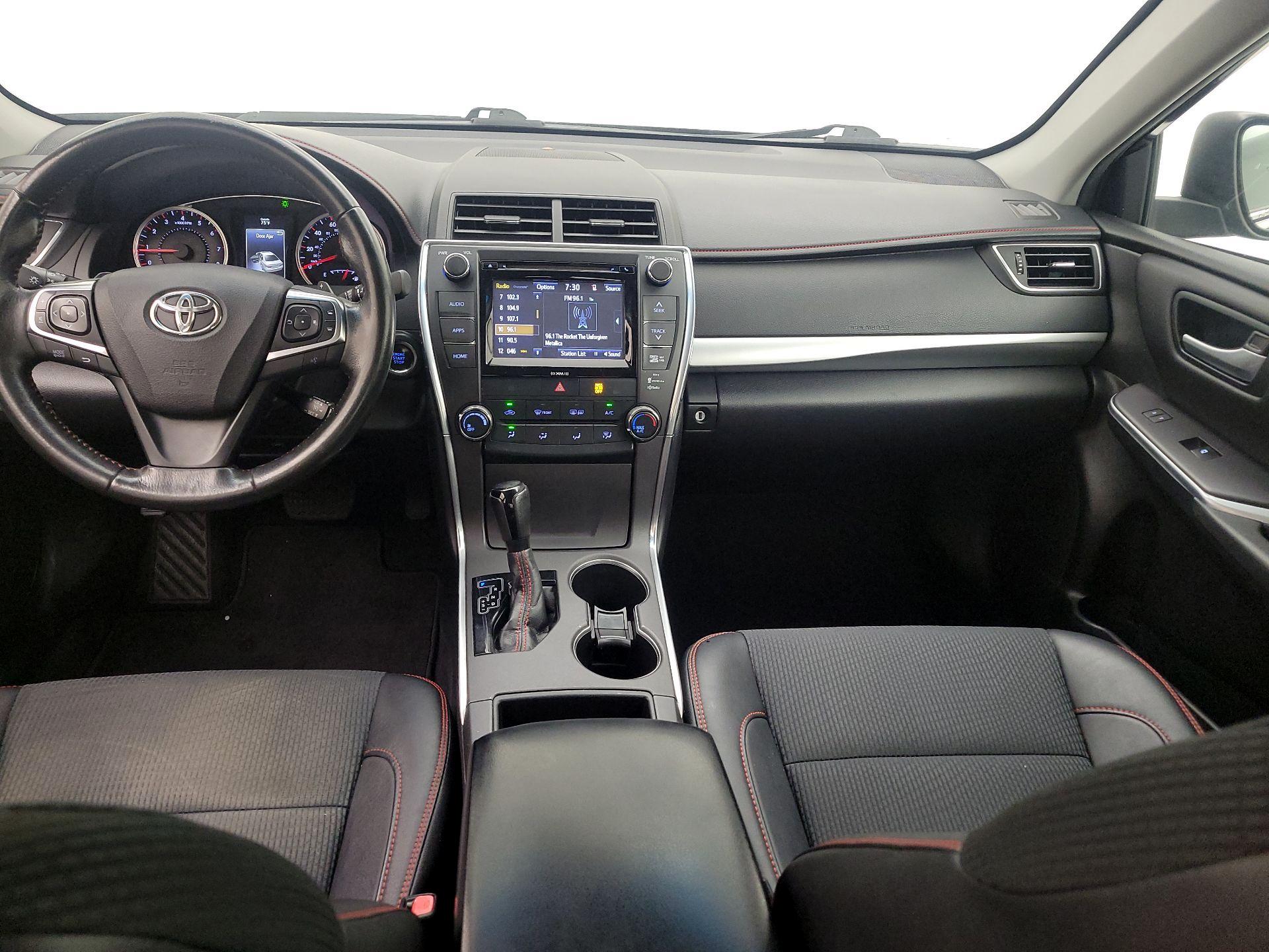 Thumbnail: 2017 Toyota Camry - 9