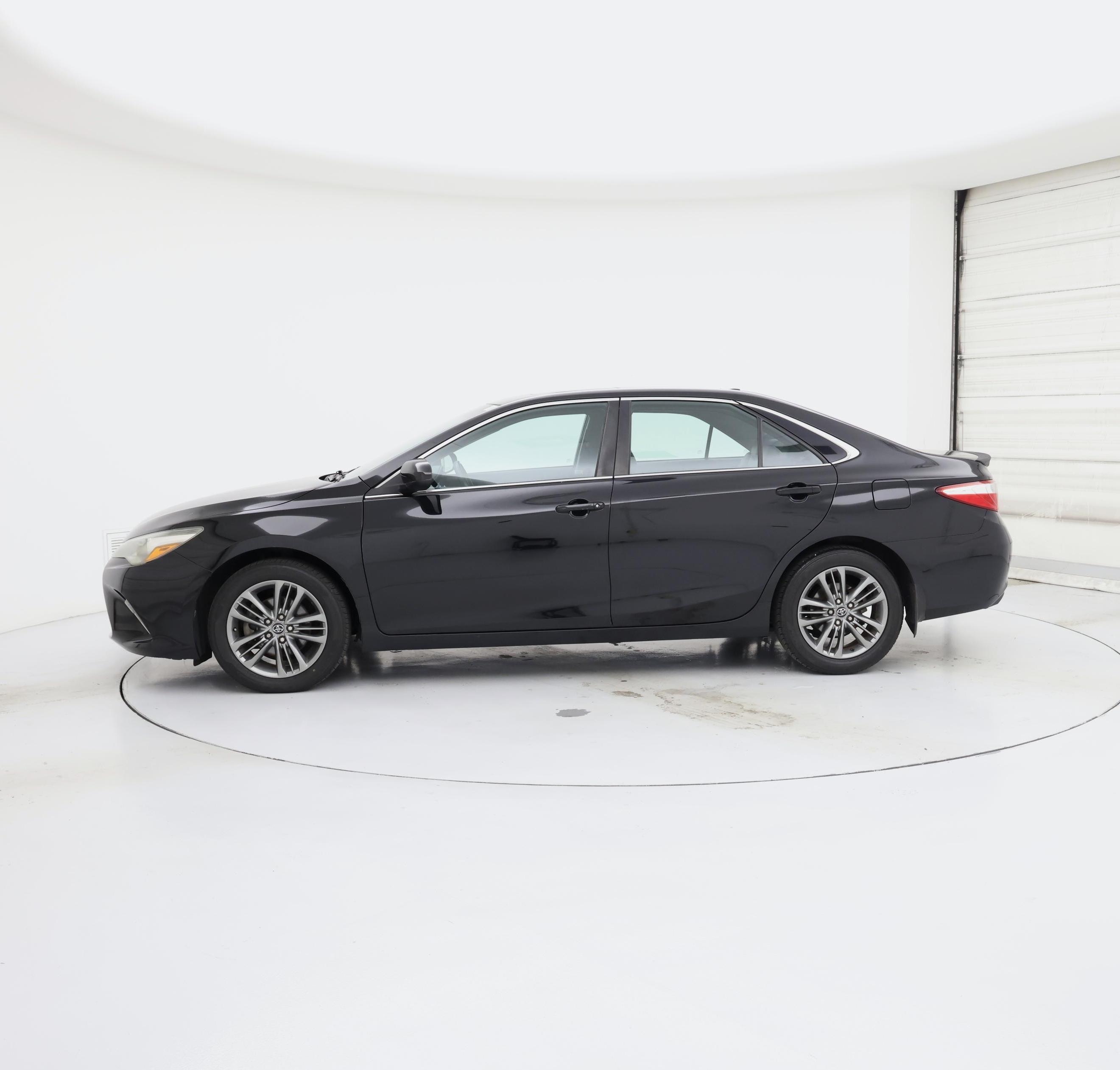 Thumbnail: 2017 Toyota Camry - 3