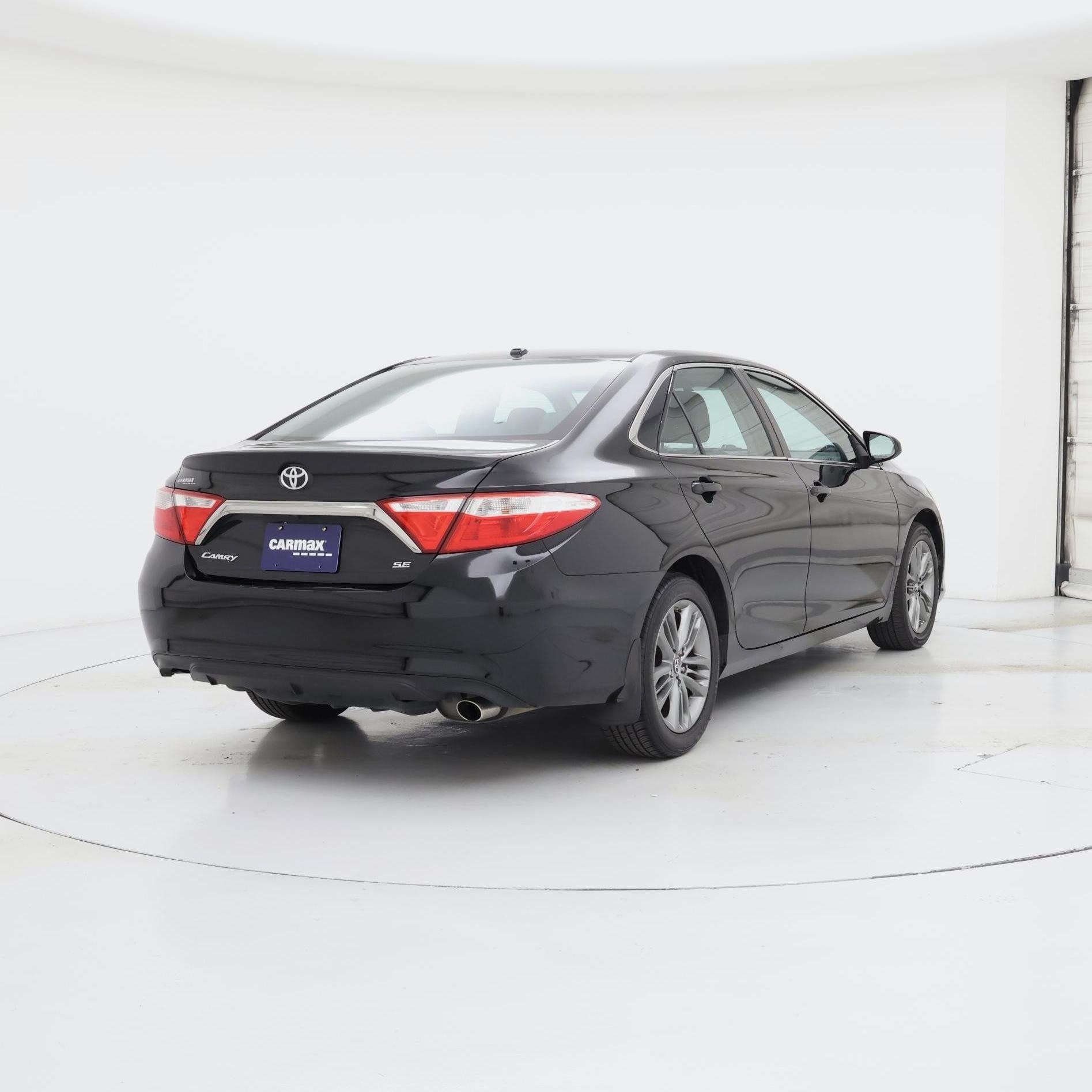 Thumbnail: 2017 Toyota Camry - 8