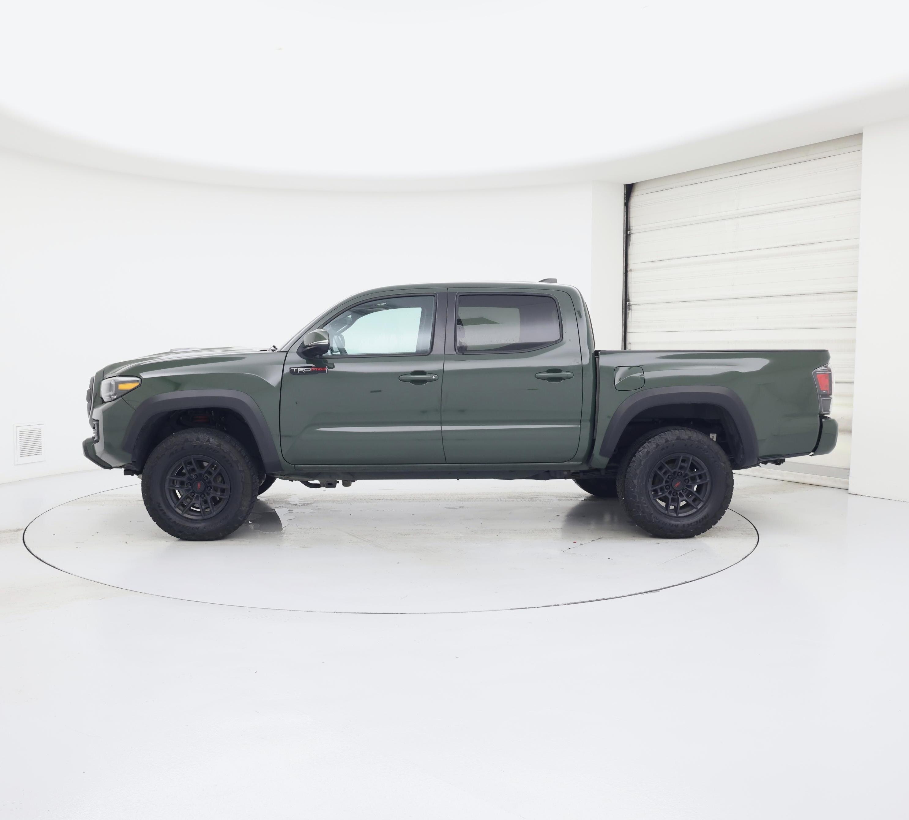 Thumbnail: 2020 Toyota Tacoma - 3