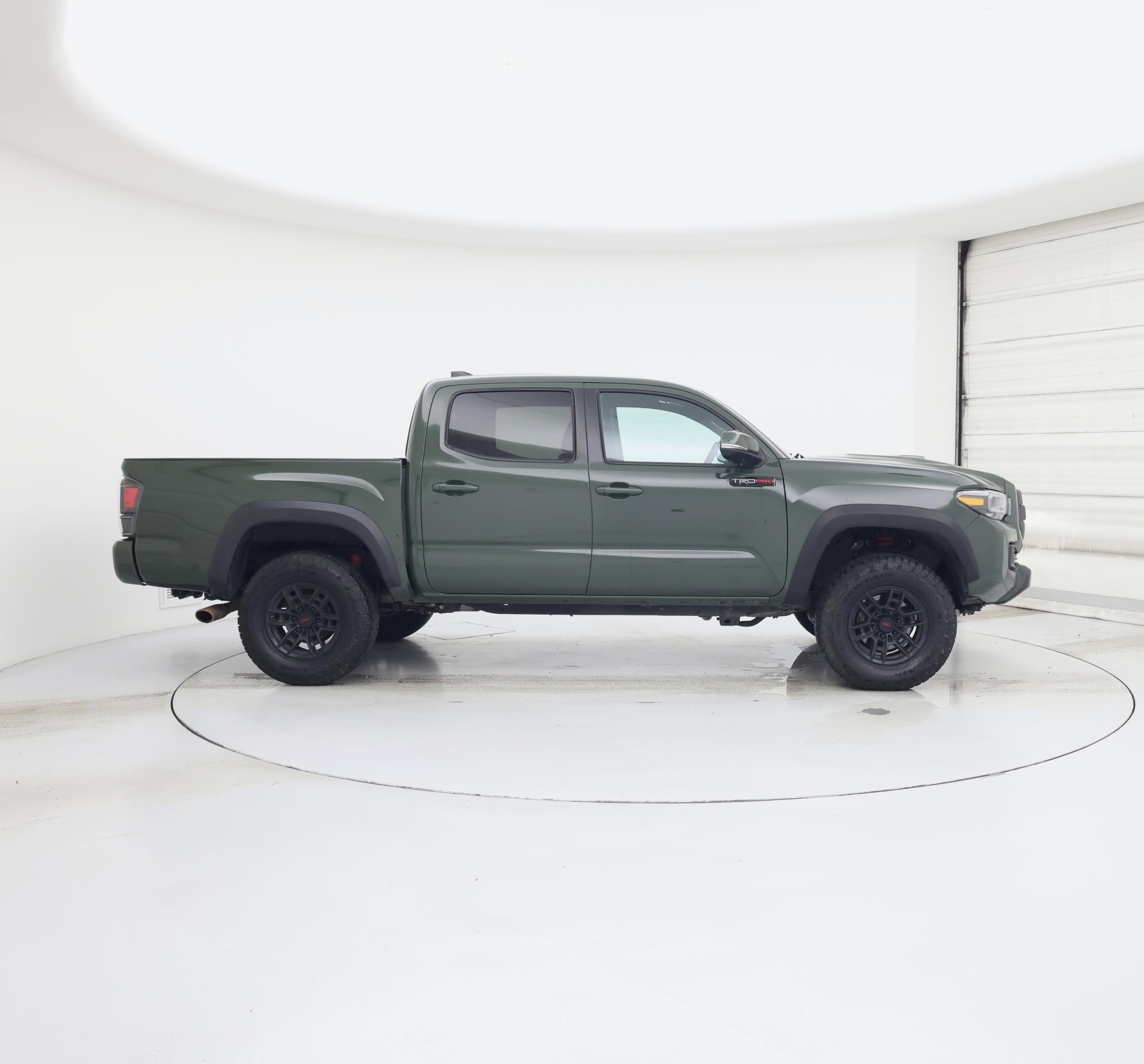Thumbnail: 2020 Toyota Tacoma - 7
