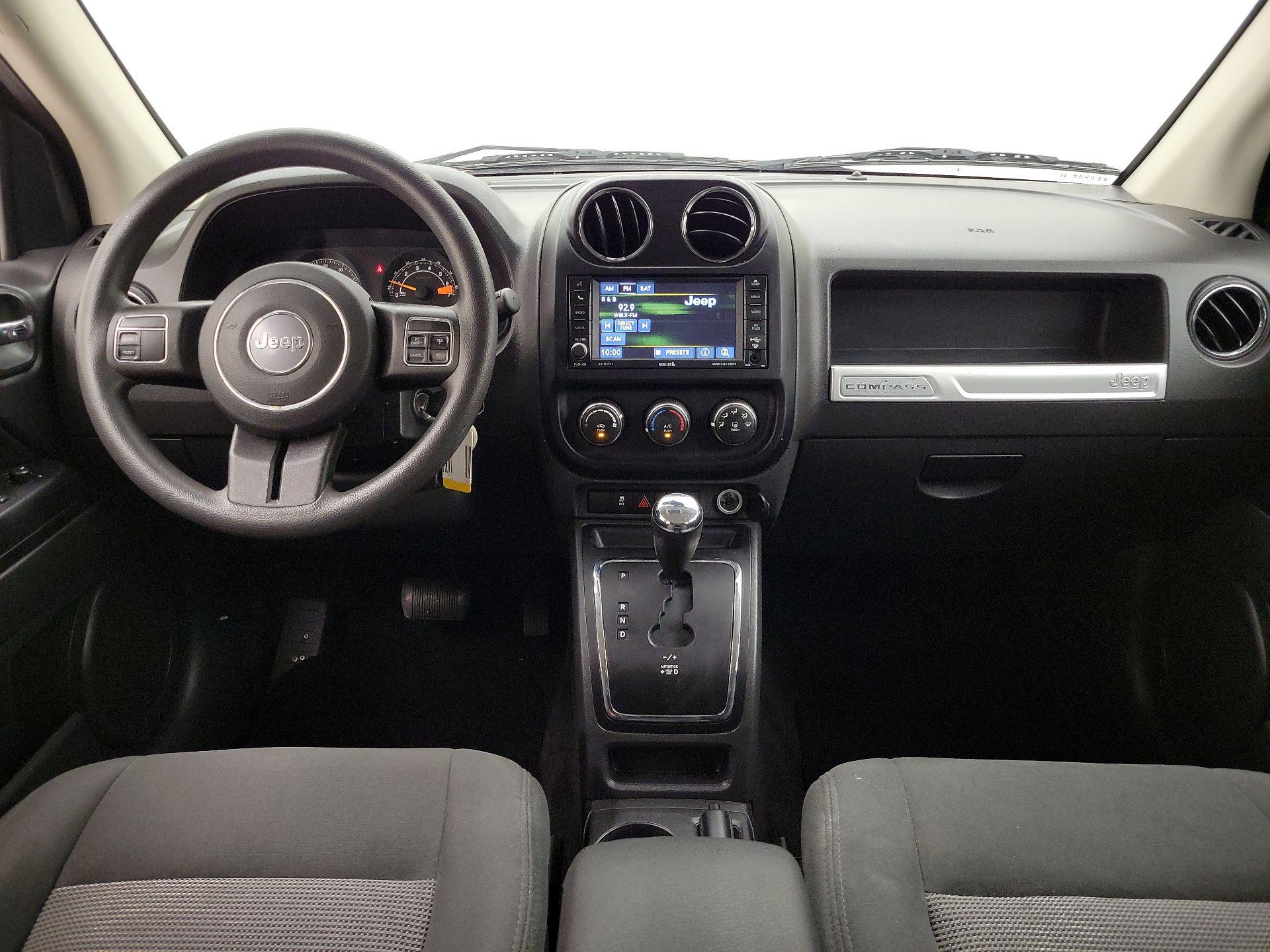 Thumbnail: 2017 Jeep Compass - 9