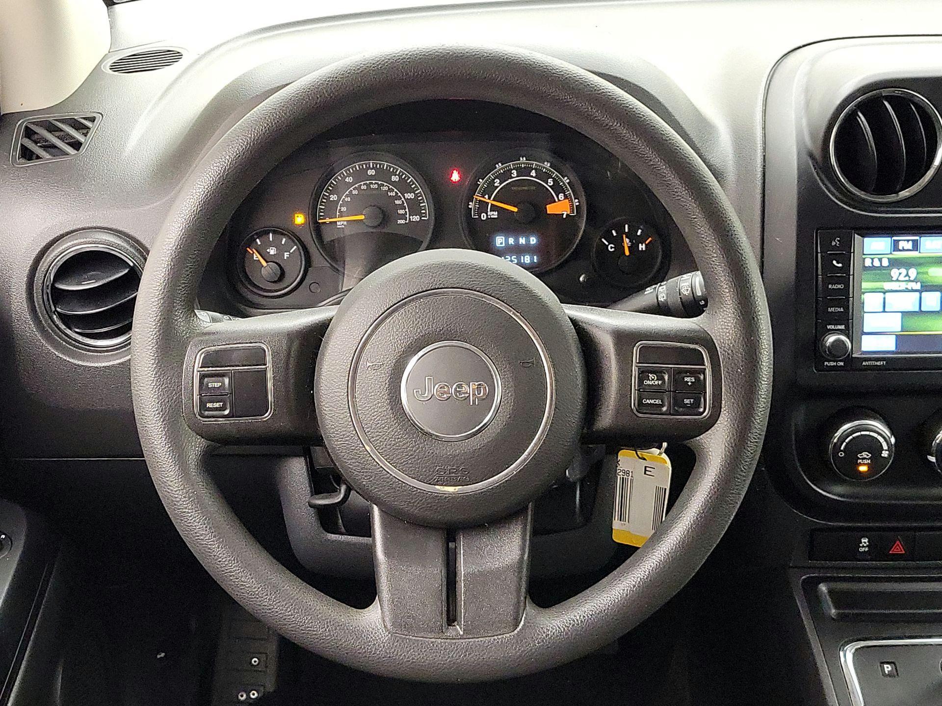 Thumbnail: 2017 Jeep Compass - 10