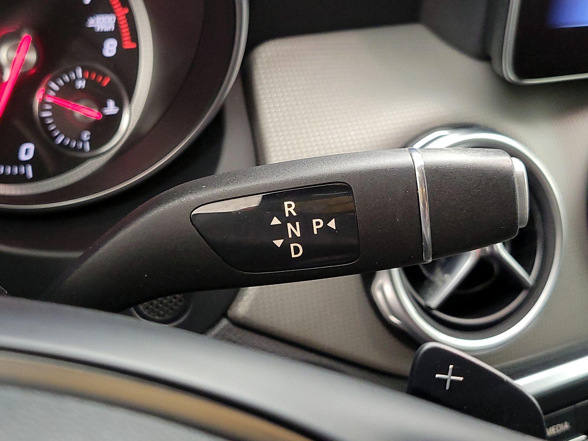 Thumbnail: 2018 Mercedes-Benz GLA - 17