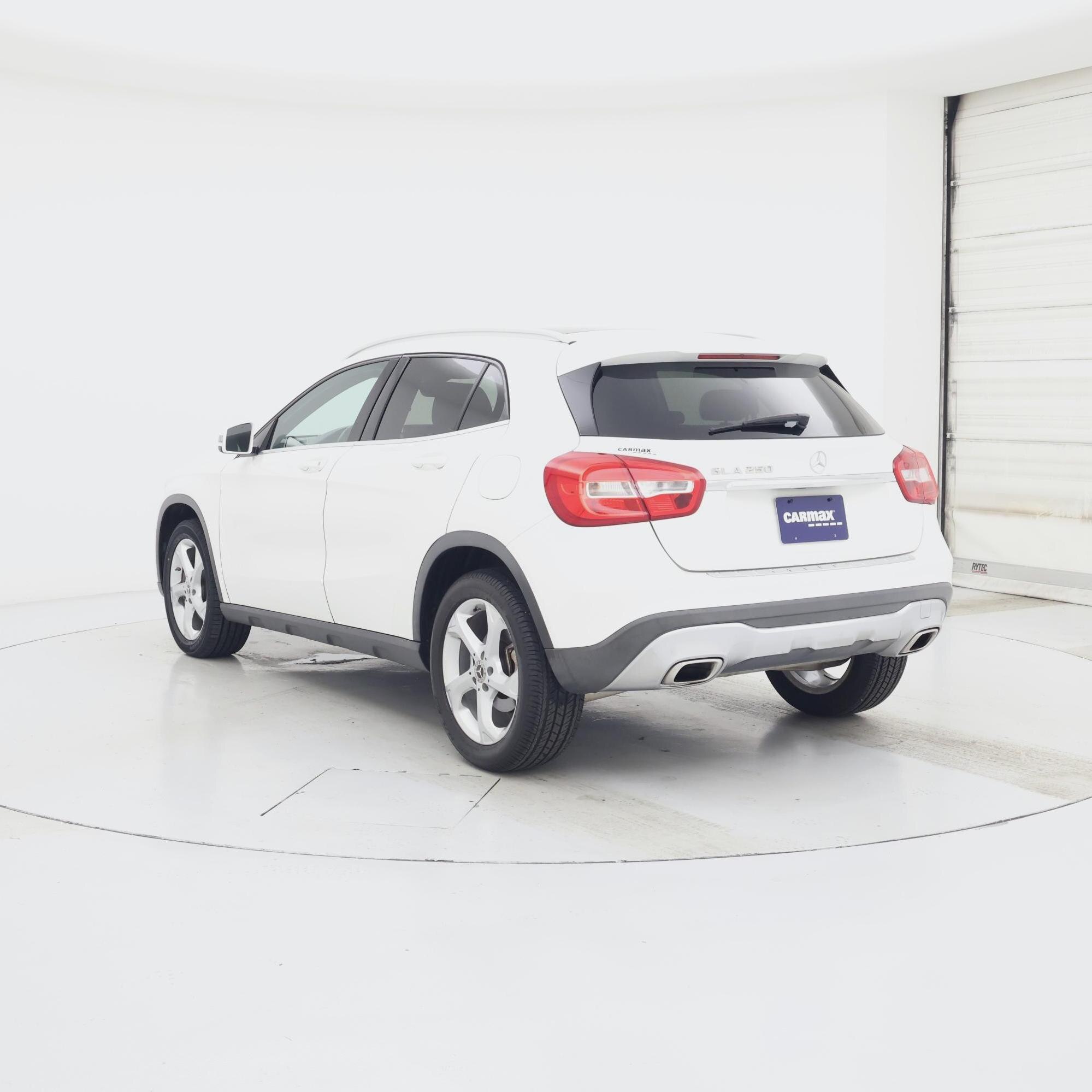 Thumbnail: 2018 Mercedes-Benz GLA - 2