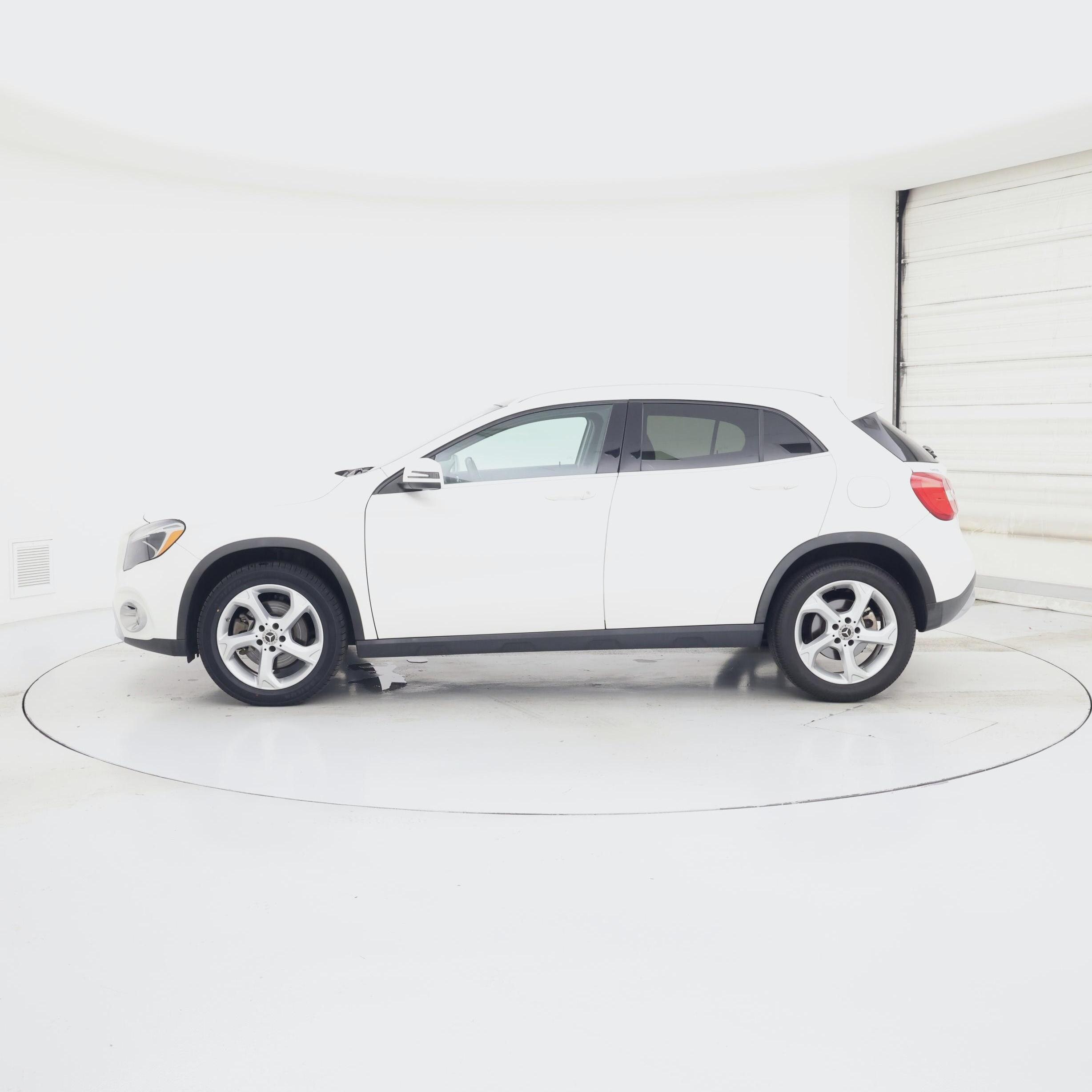Thumbnail: 2018 Mercedes-Benz GLA - 3