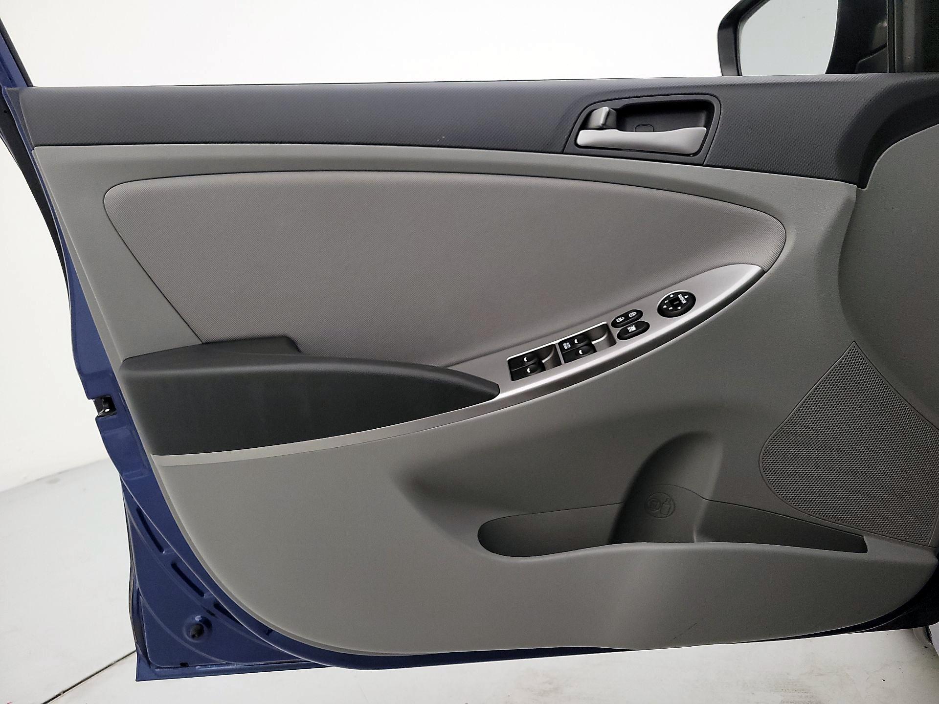 Thumbnail: 2017 Hyundai Accent - 12