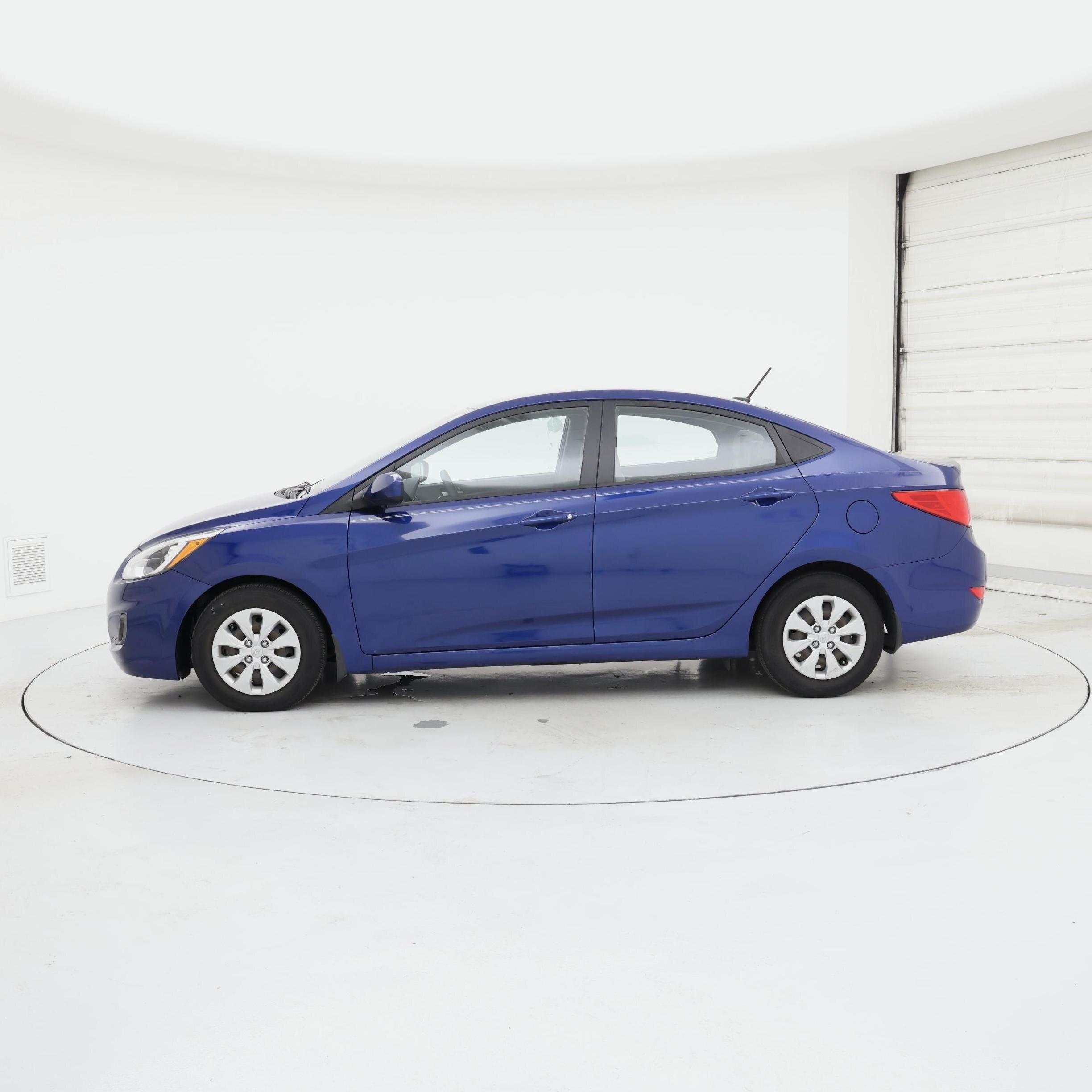 Thumbnail: 2017 Hyundai Accent - 3