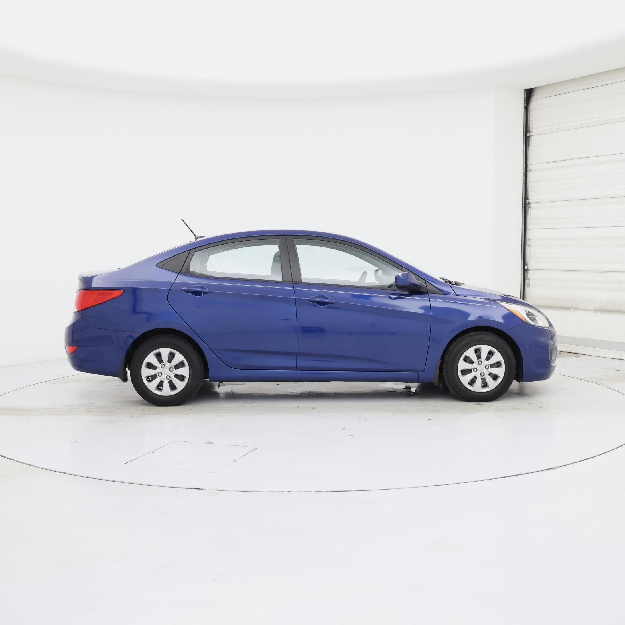 Thumbnail: 2017 Hyundai Accent - 7