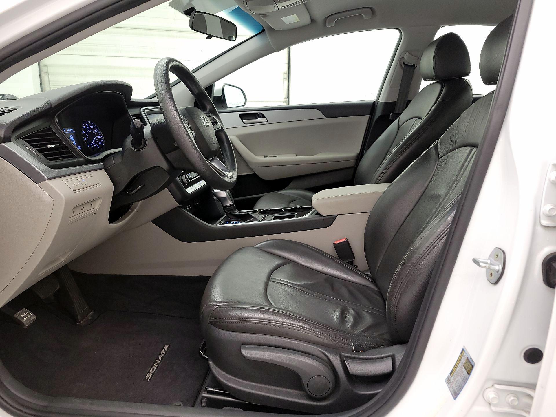 Thumbnail: 2019 Hyundai Sonata - 11